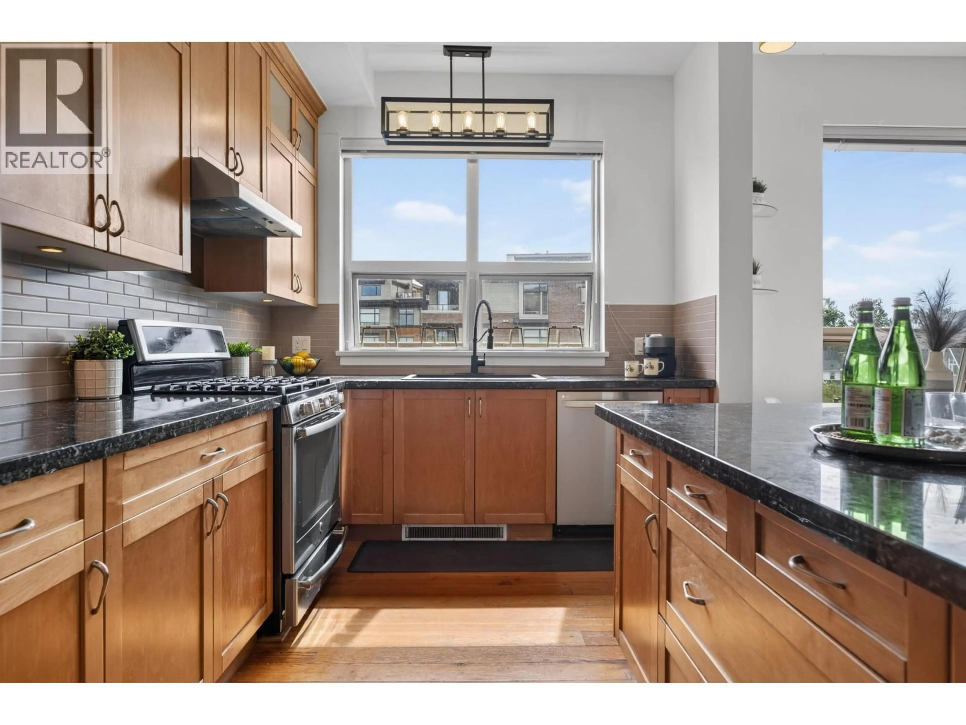 Standard kitchen, unknown for 310 - 250 SALTER STREET, New Westminster British Columbia V3M0B7