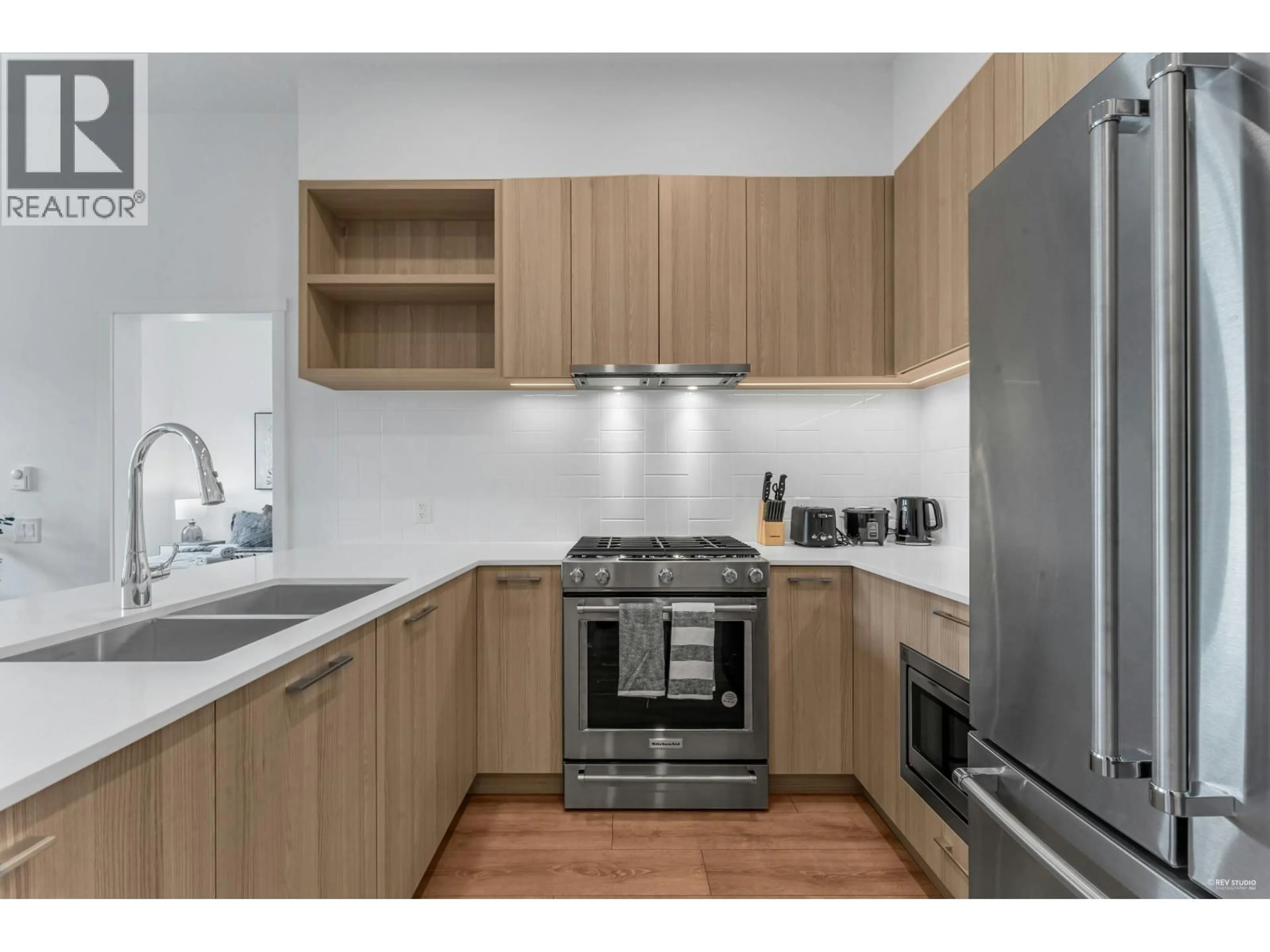 Standard kitchen, wood/laminate floor for 403 - 741 ANSKAR COURT, Coquitlam British Columbia V3J0N3