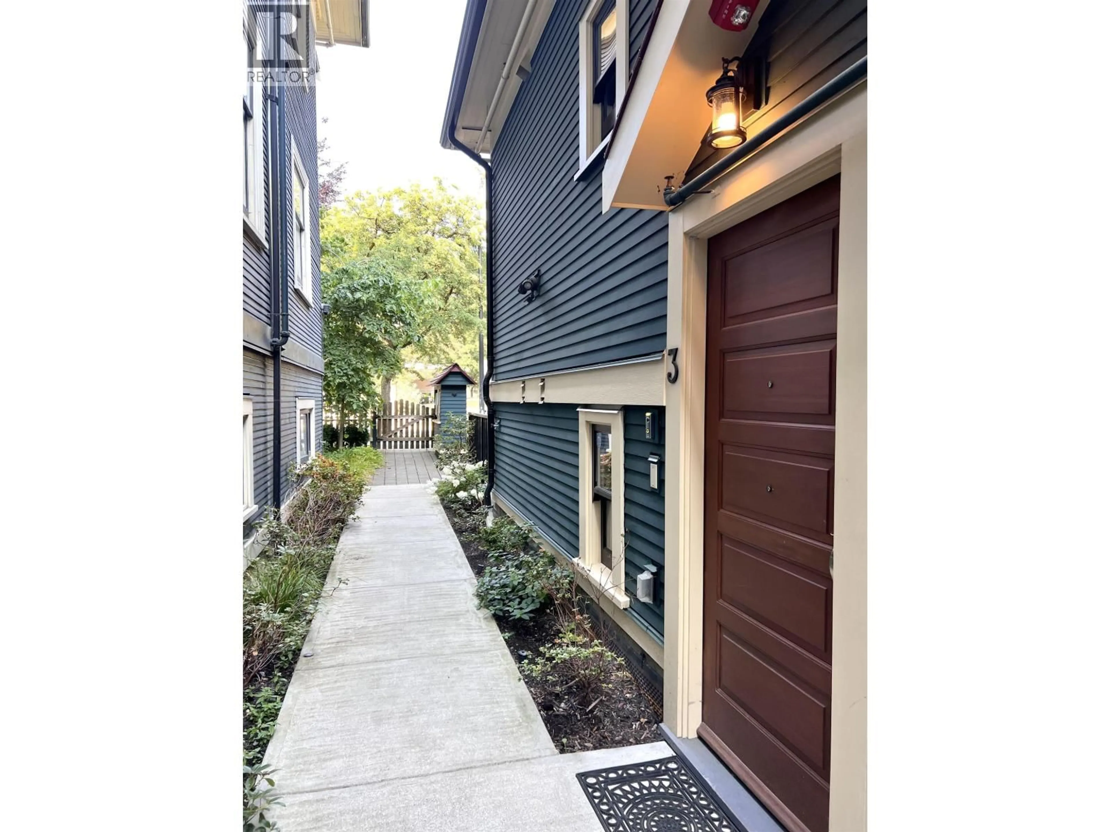 Unknown for 3 - 1150 COMOX STREET, Vancouver British Columbia V6E1K5