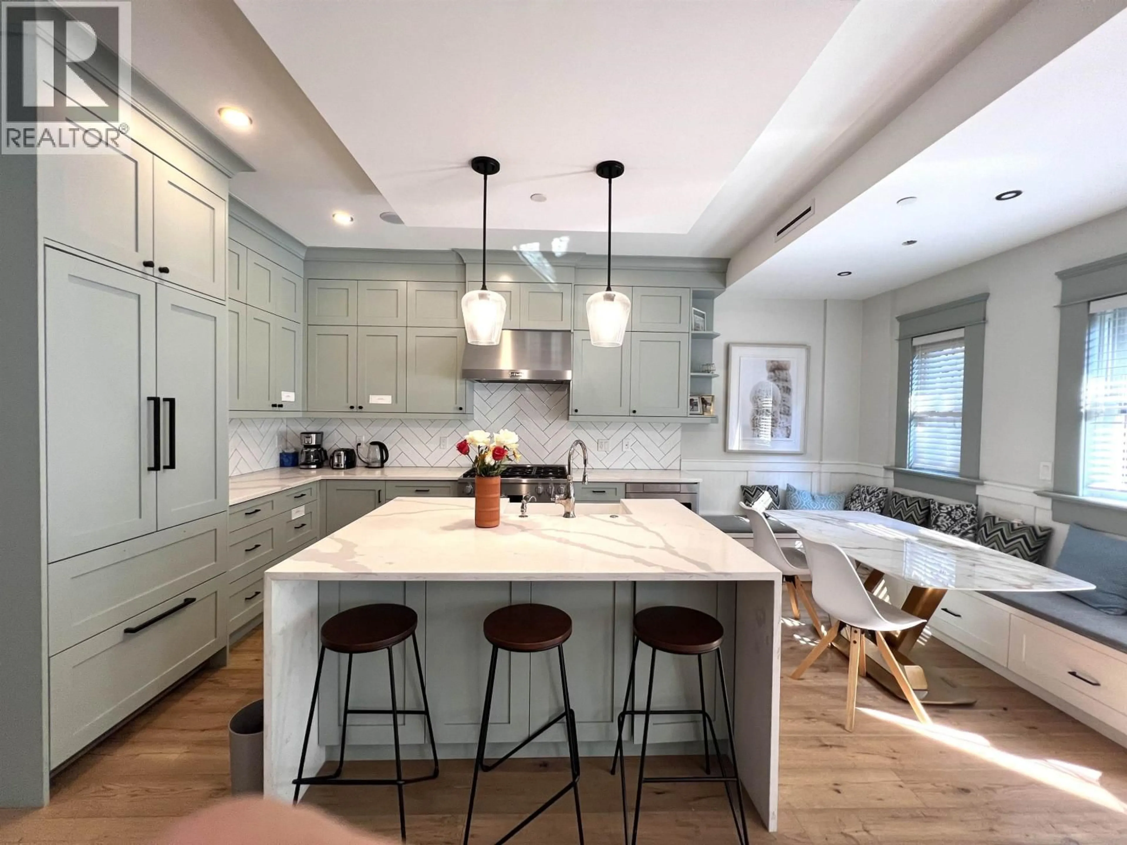 Contemporary kitchen, unknown for 3 - 1150 COMOX STREET, Vancouver British Columbia V6E1K5