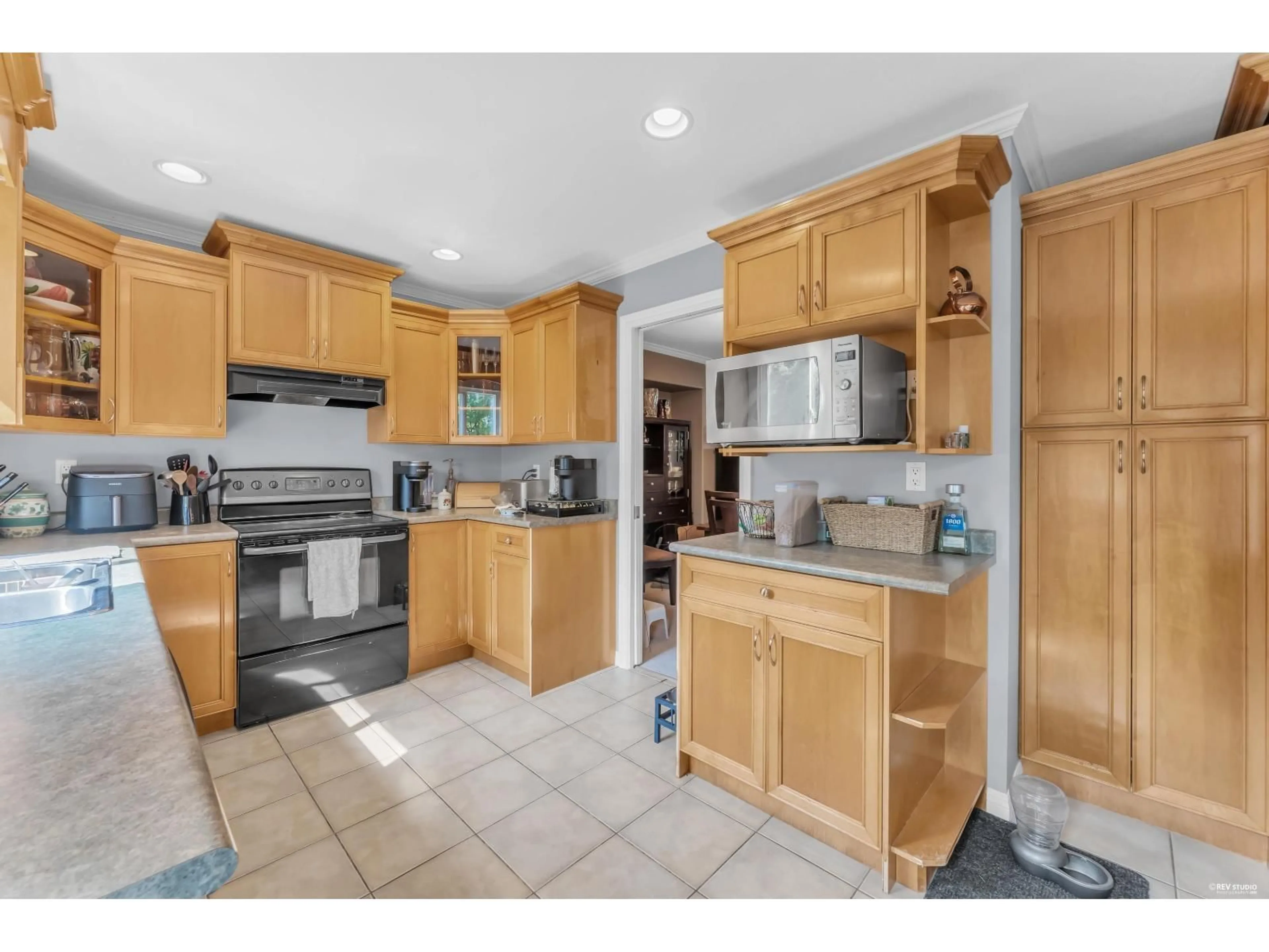 Unknown for 8333 167A STREET, Surrey British Columbia V4N5E7