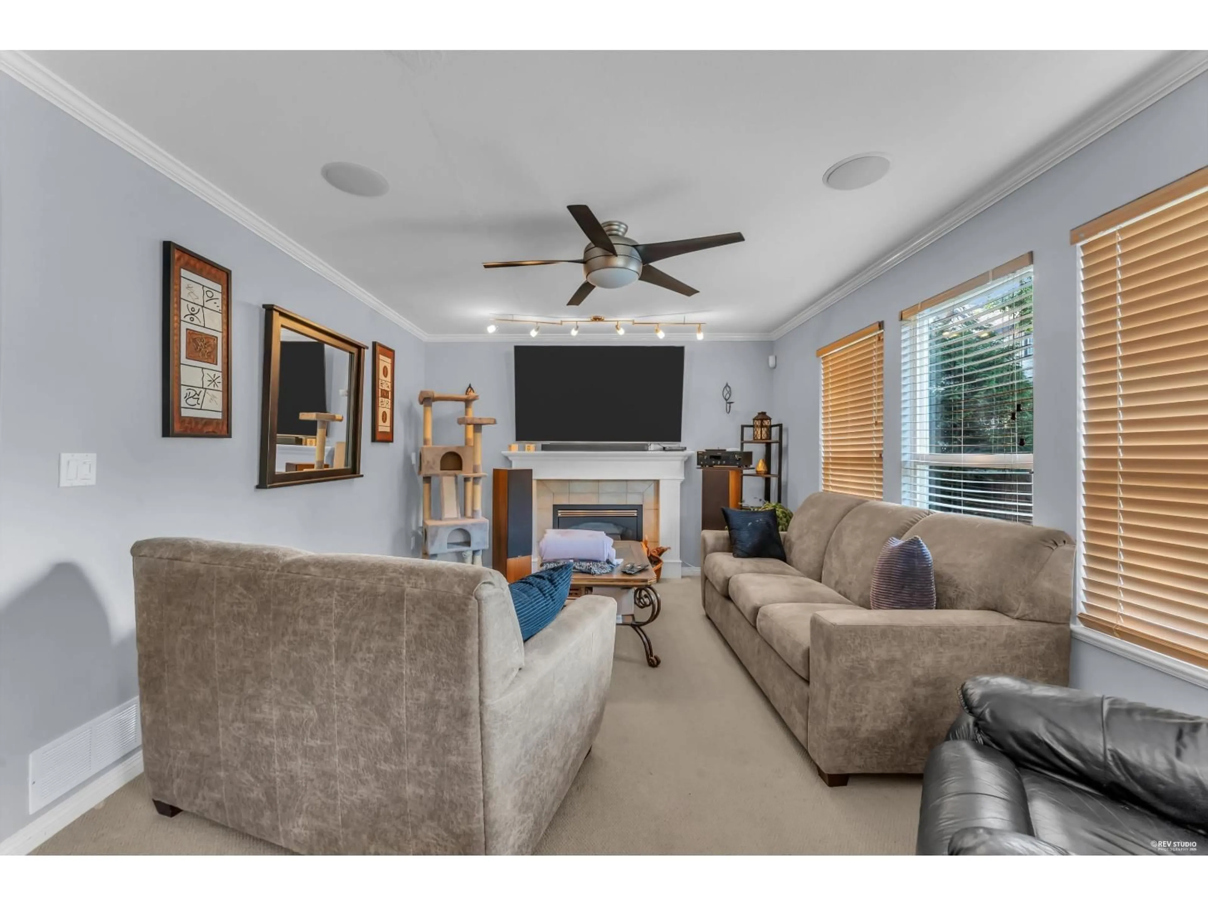 Living room with furniture, unknown for 8333 167A STREET, Surrey British Columbia V4N5E7