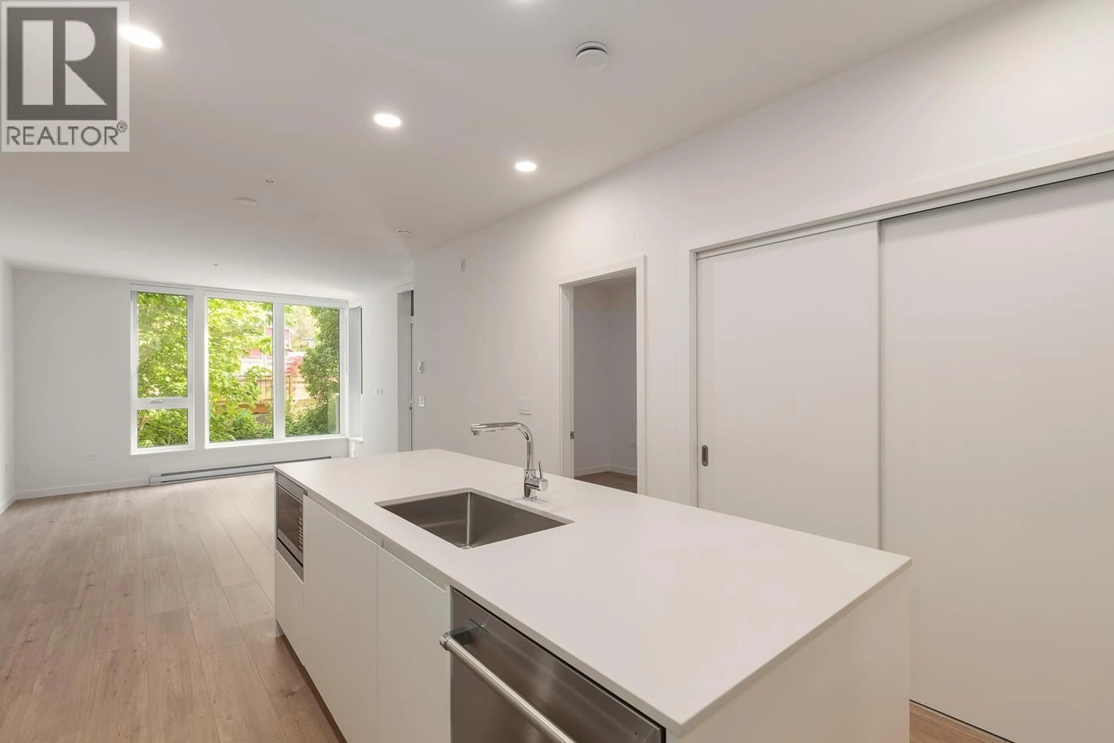 Open concept kitchen, unknown for 208 - 1500 SCOTT CRESCENT, Squamish British Columbia V8B1G5