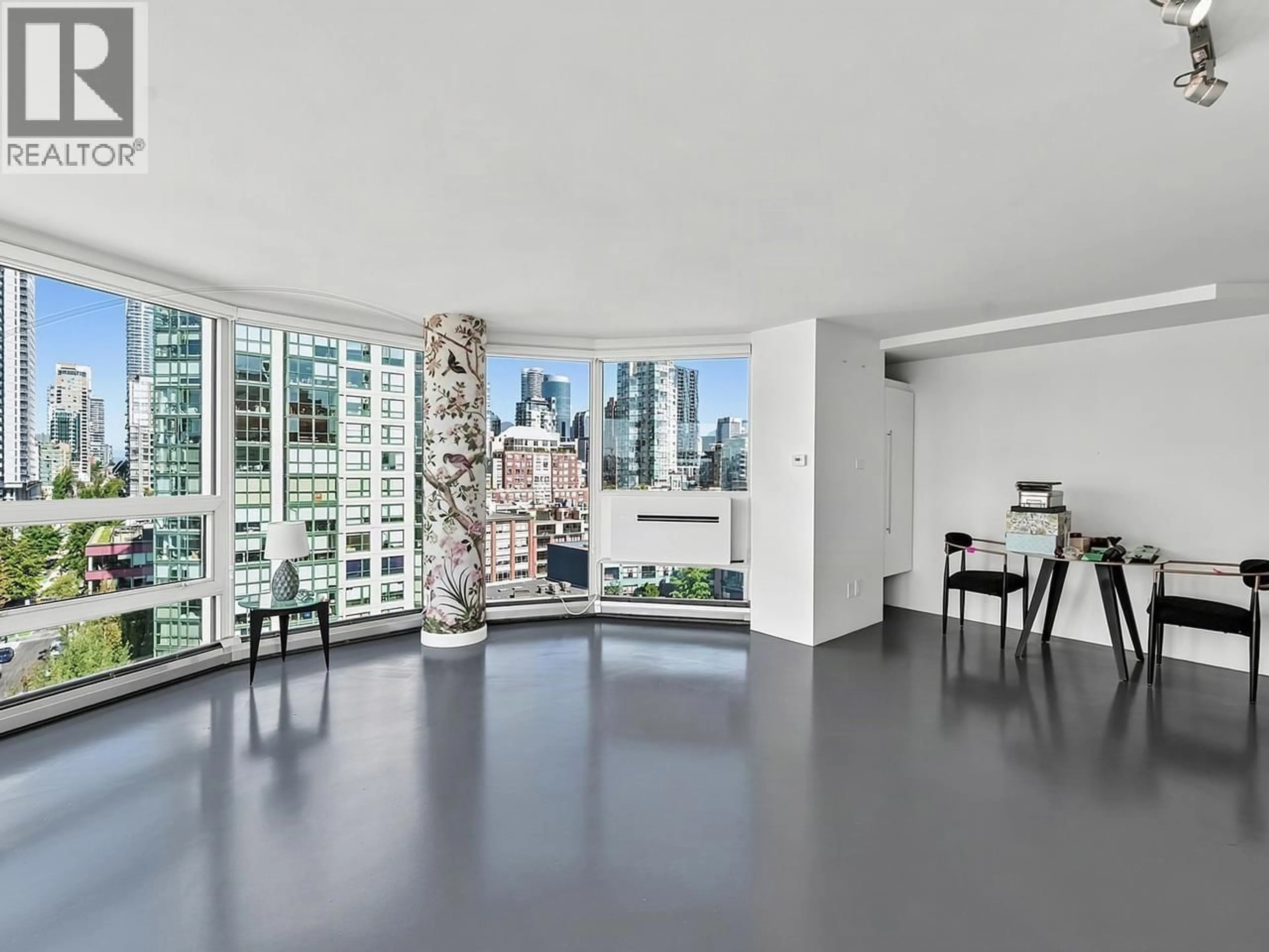 Indoor foyer for 15C - 199 DRAKE STREET, Vancouver British Columbia V6Z2T9