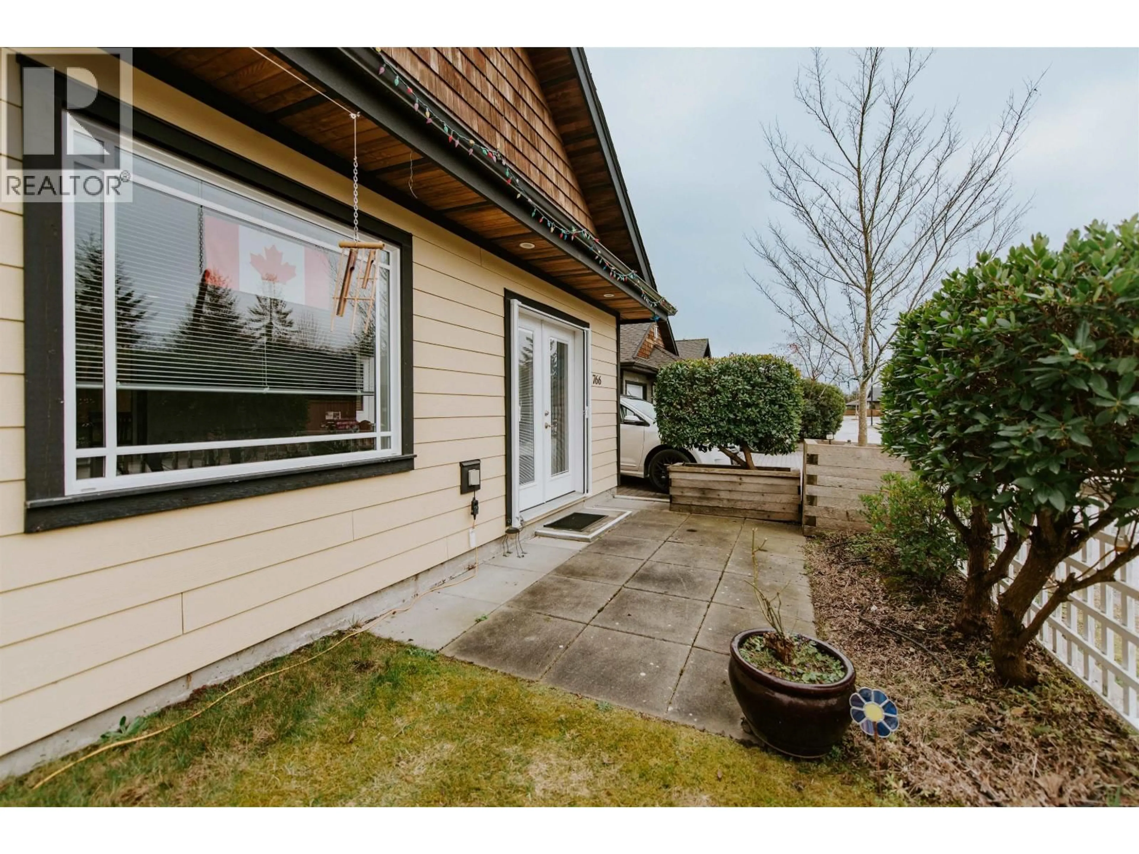 A pic from outside/outdoor area/front of a property/back of a property/a pic from drone, street for 766 GERUSSI LANE, Gibsons British Columbia V0N1V7