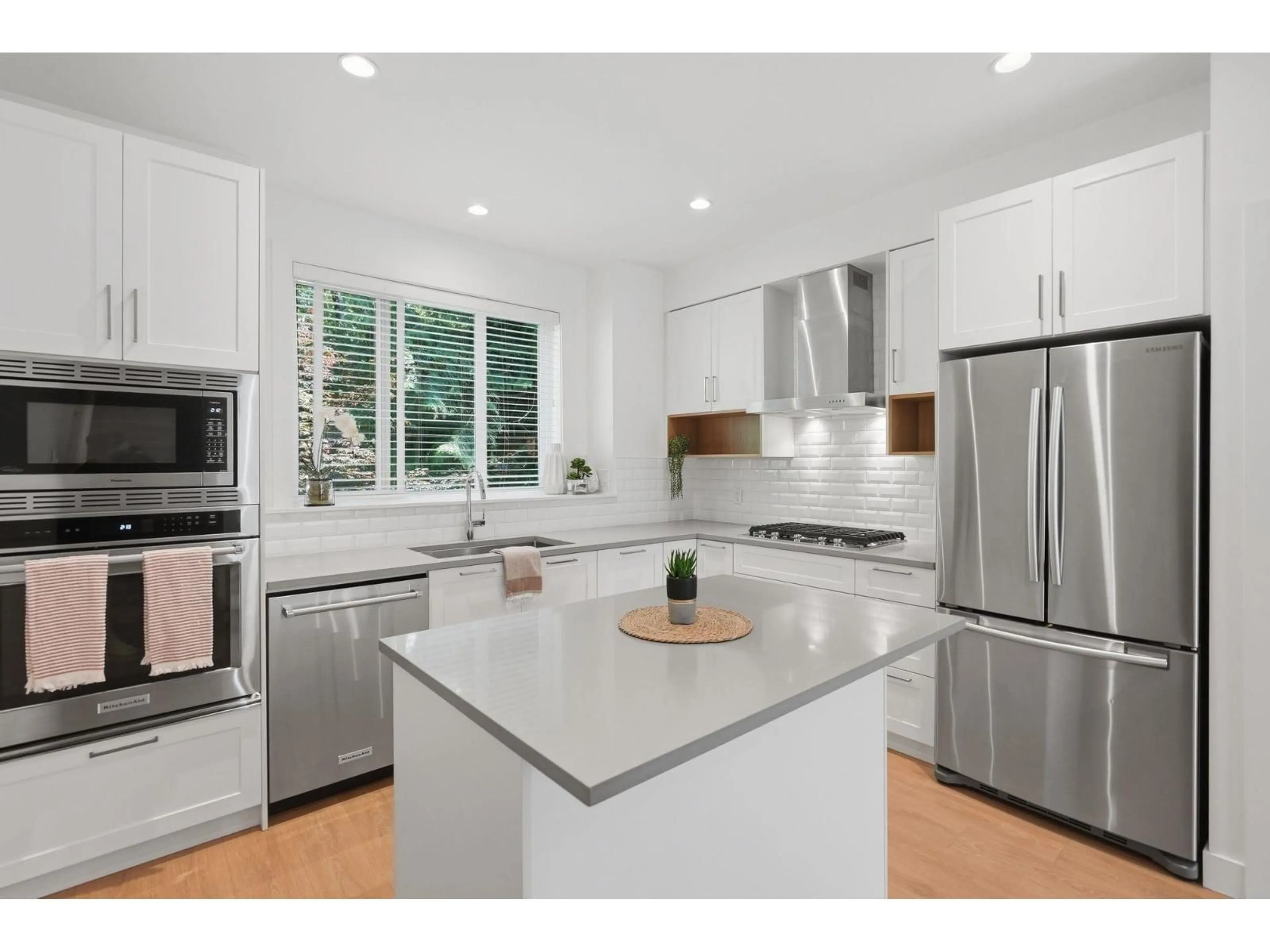 Open concept kitchen, unknown for 38 - 288 171 STREET, Surrey British Columbia V3Z9P5