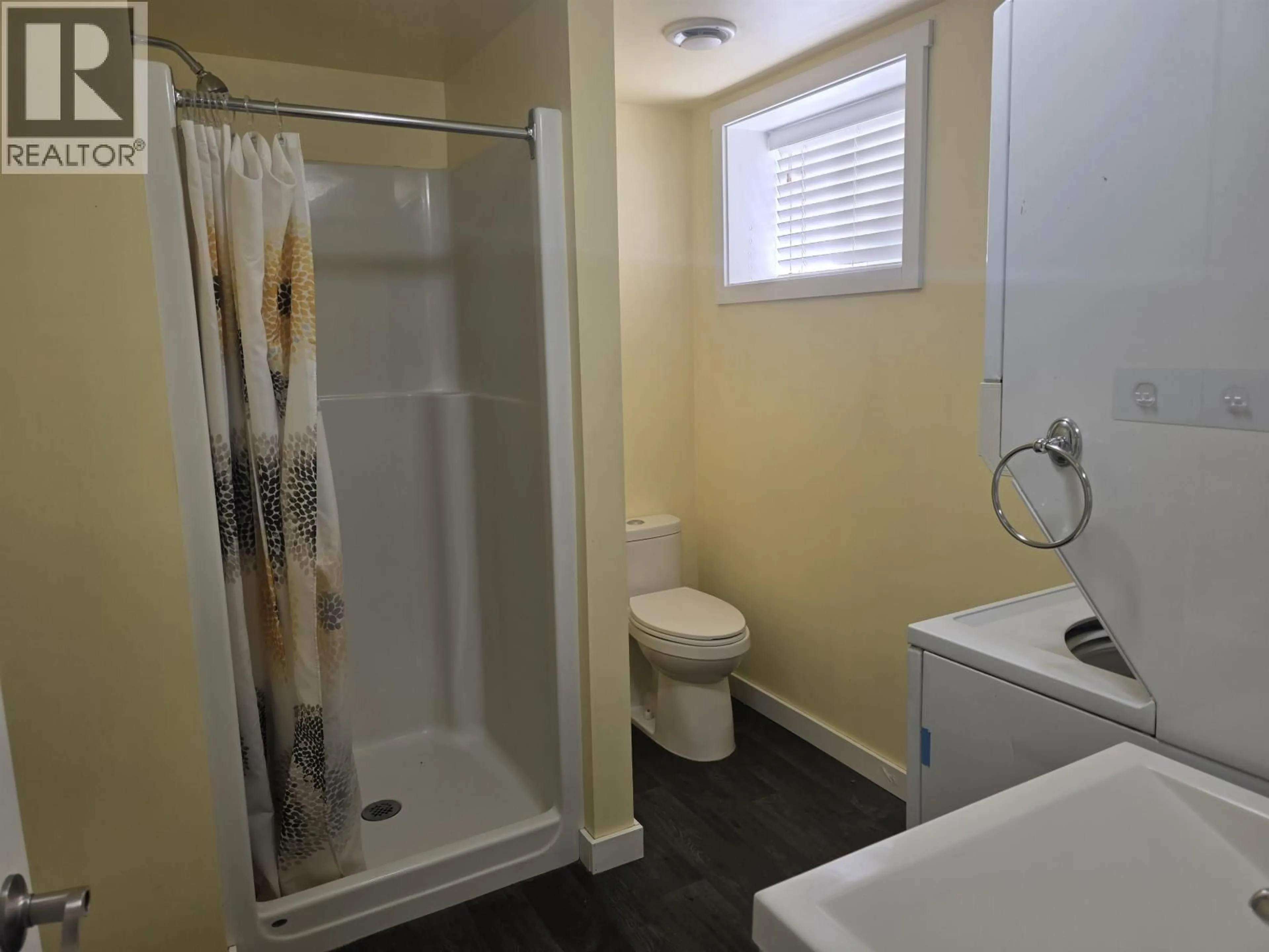 Standard bathroom, unknown for 332 VANDERVIEW DRIVE, Vanderhoof British Columbia V0J3A2
