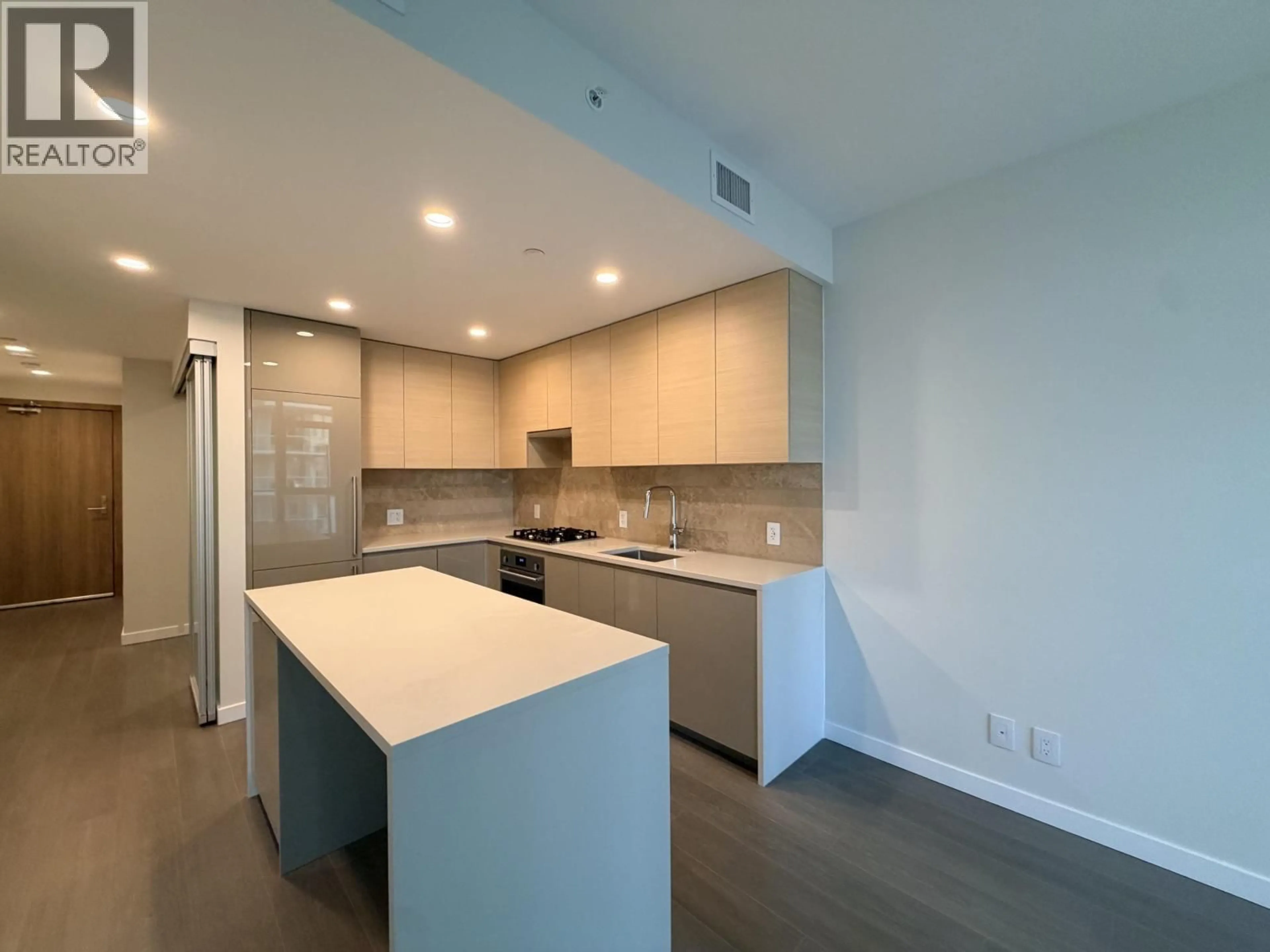 Open concept kitchen, unknown for 3903 - 2108 GILMORE AVENUE, Burnaby British Columbia V5C0N8