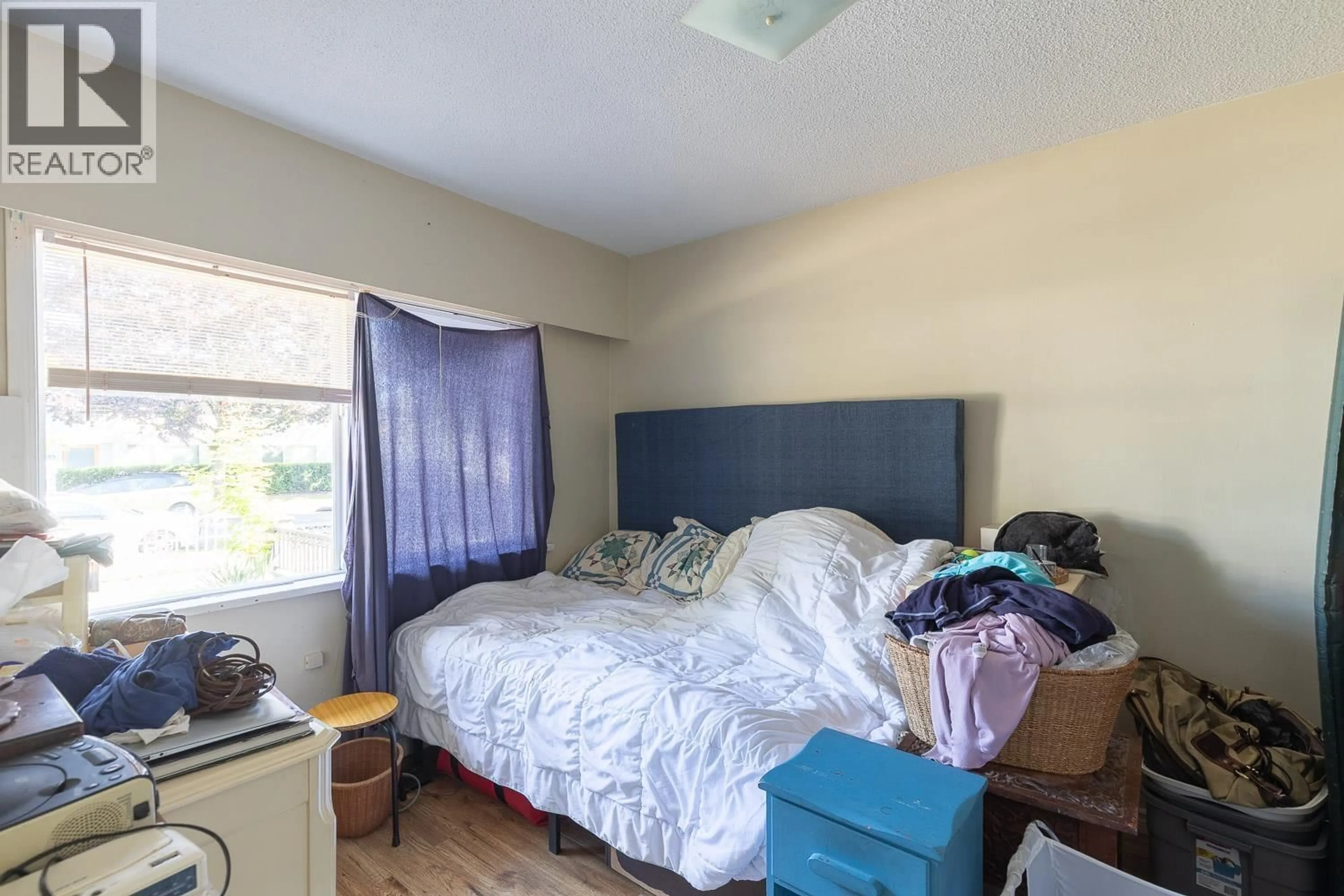 A pic of a room for 380 58TH AVENUE, Vancouver British Columbia V5X1V9