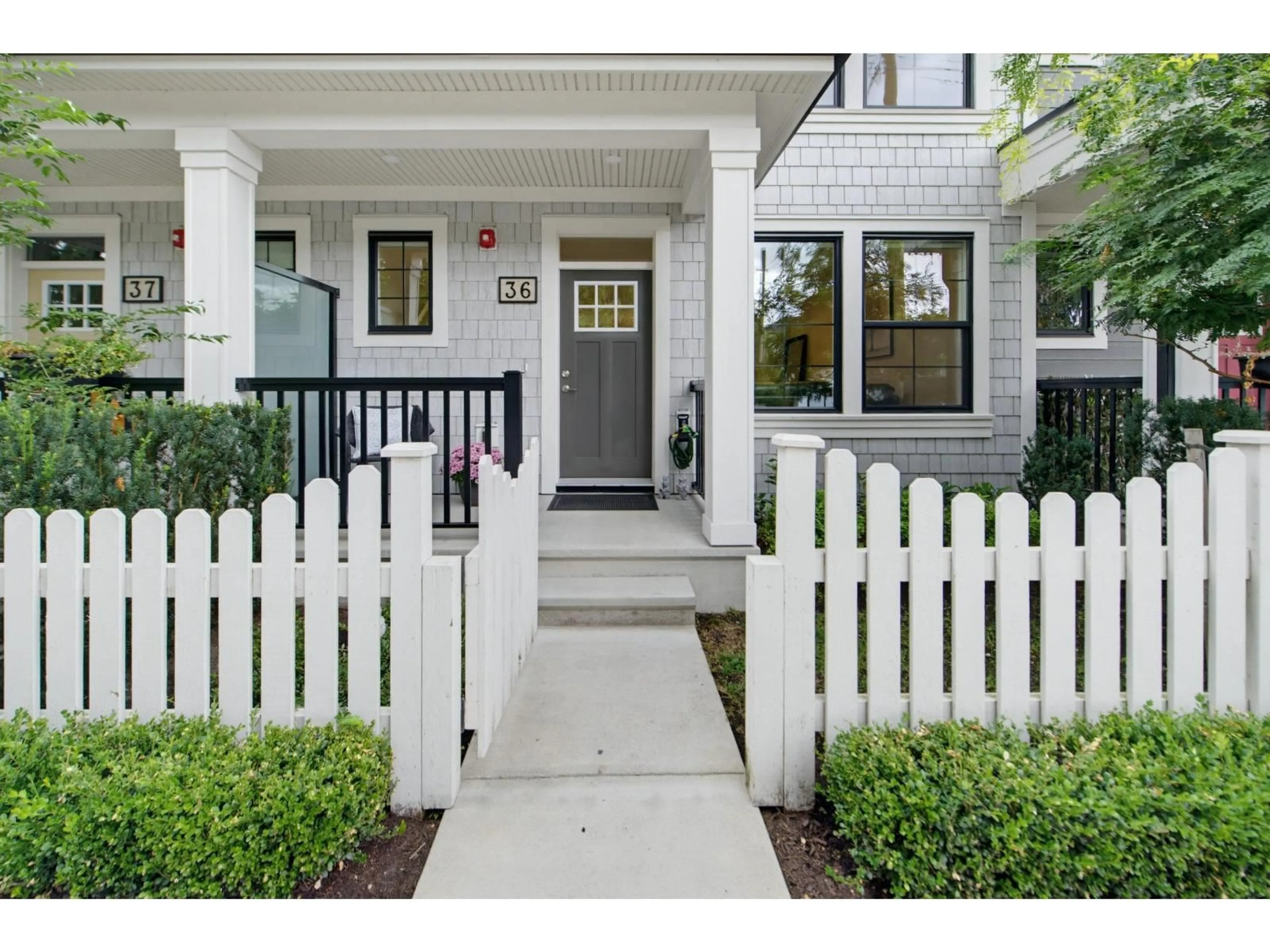 Indoor entryway for 36 - 9122 KING STREET, Langley British Columbia V1M0G6