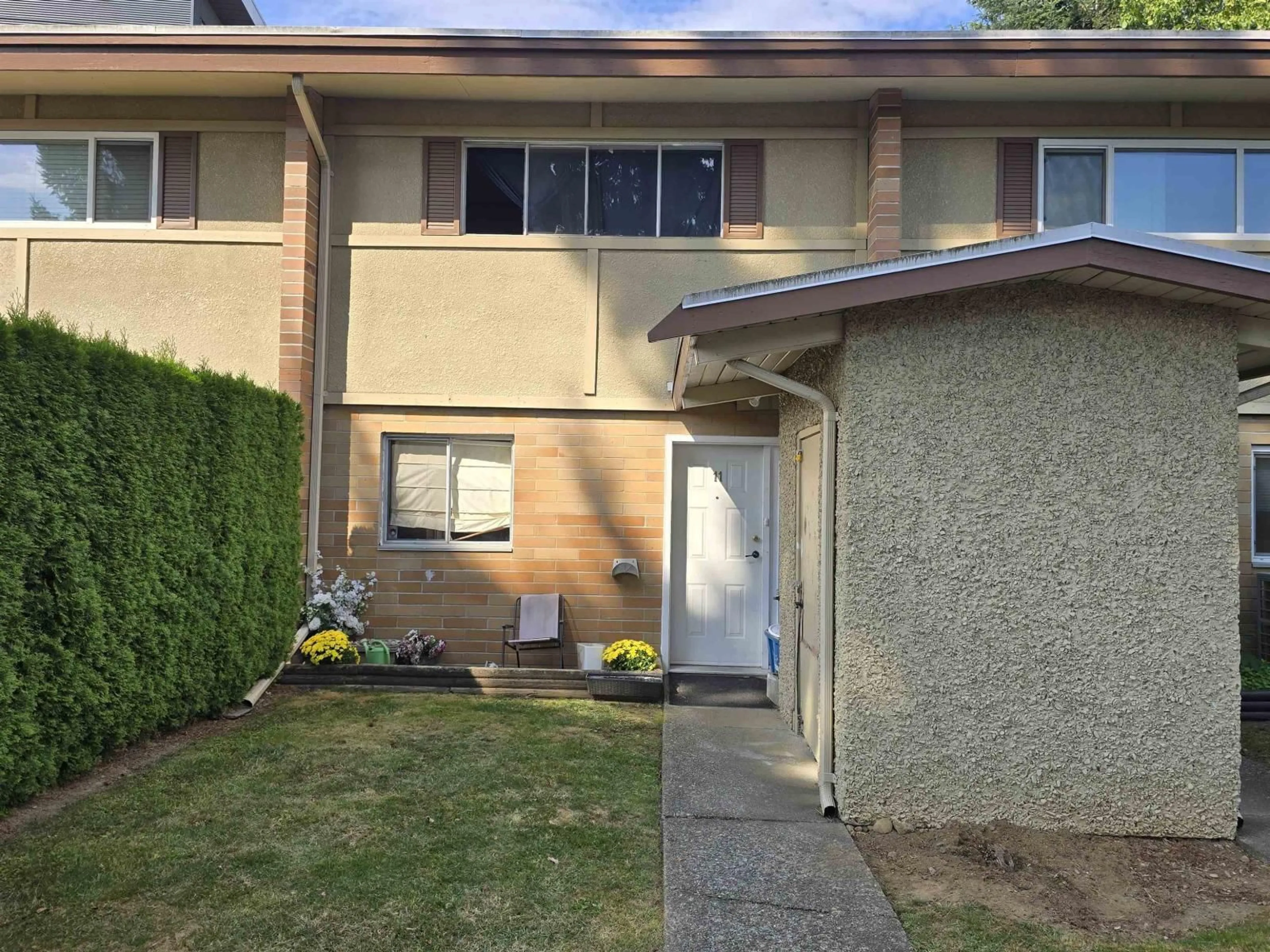 A pic from outside/outdoor area/front of a property/back of a property/a pic from drone, street for 11 - 2048 MCCALLUM ROAD, Abbotsford British Columbia V2S3N4