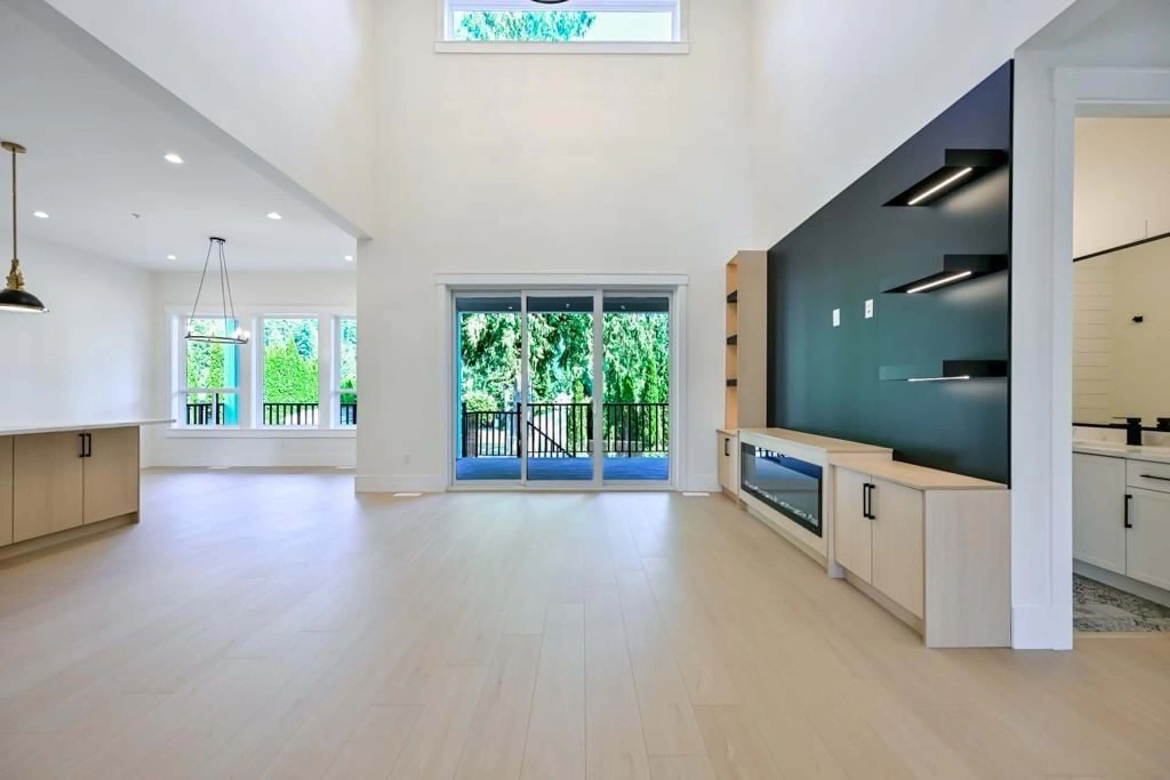 Indoor foyer for 12 - 14550 MORRIS VALLEY ROAD, Mission British Columbia V0M1A1