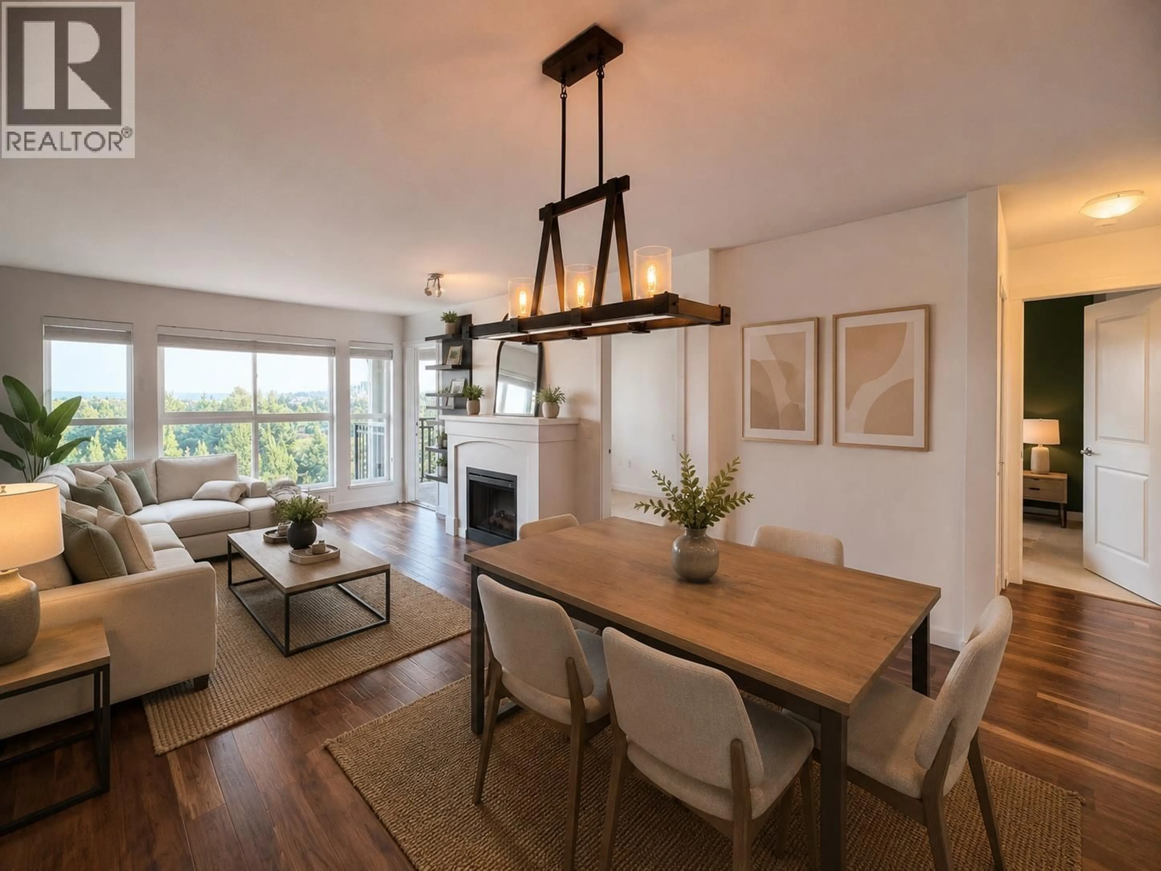 Dining room, wood/laminate floor for 402 - 3082 DAYANEE SPRINGS BOULEVARD, Coquitlam British Columbia V3E0A3