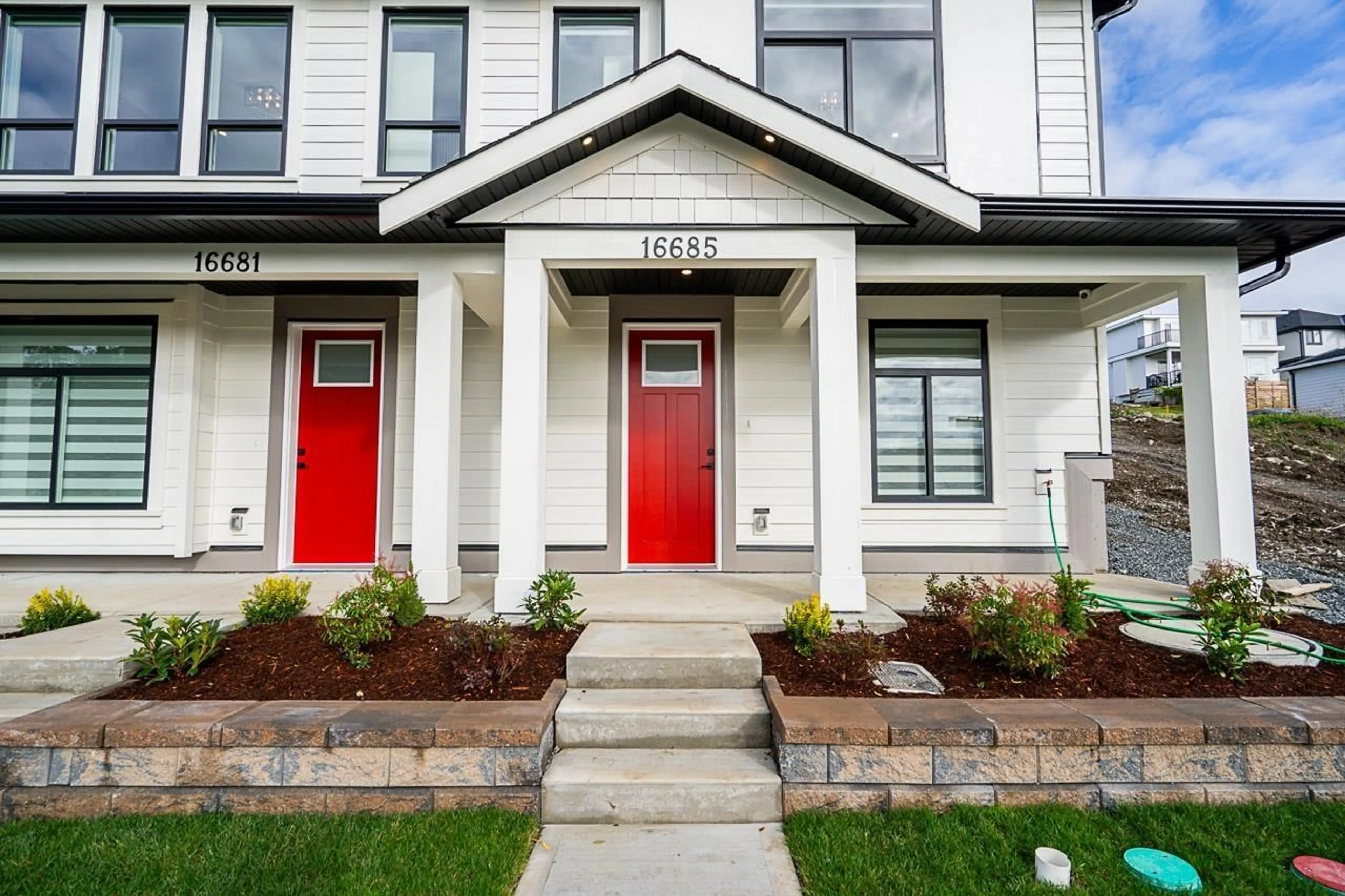 Home with vinyl exterior material, street for 16685 16 AVENUE, Surrey British Columbia V3S9X7