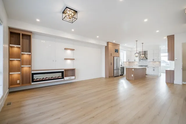 16685 16 AVENUE, Surrey 2