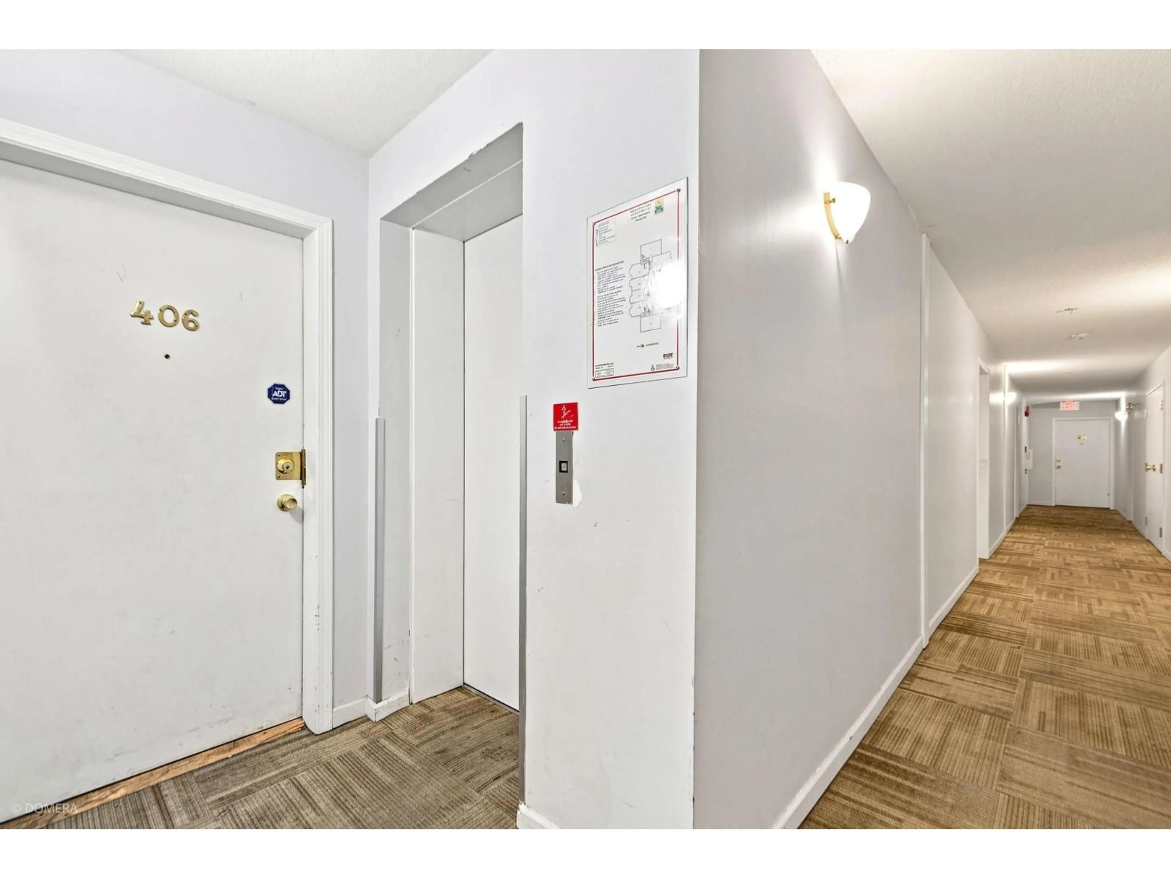 Indoor foyer for 406 - 12160 80 AVENUE, Surrey British Columbia V3W0V3