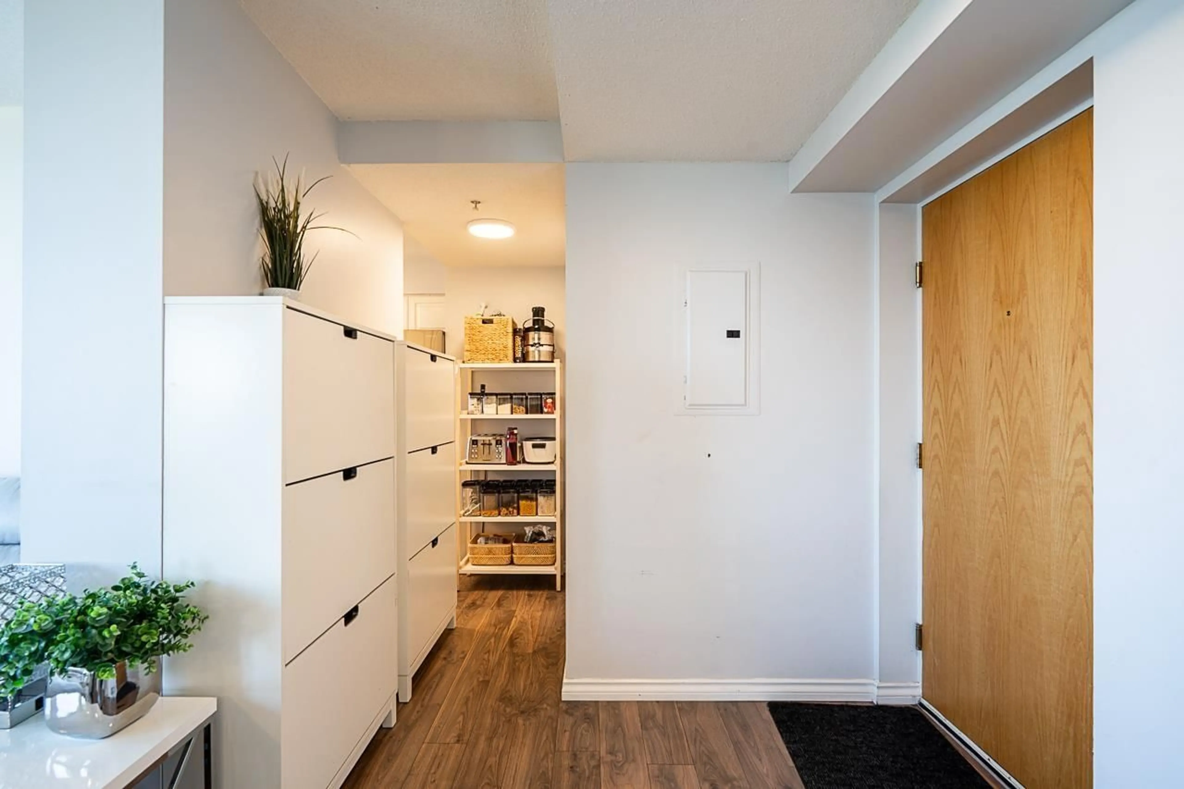 Unknown for 1102 - 14820 104 AVENUE, Surrey British Columbia V3R0V9