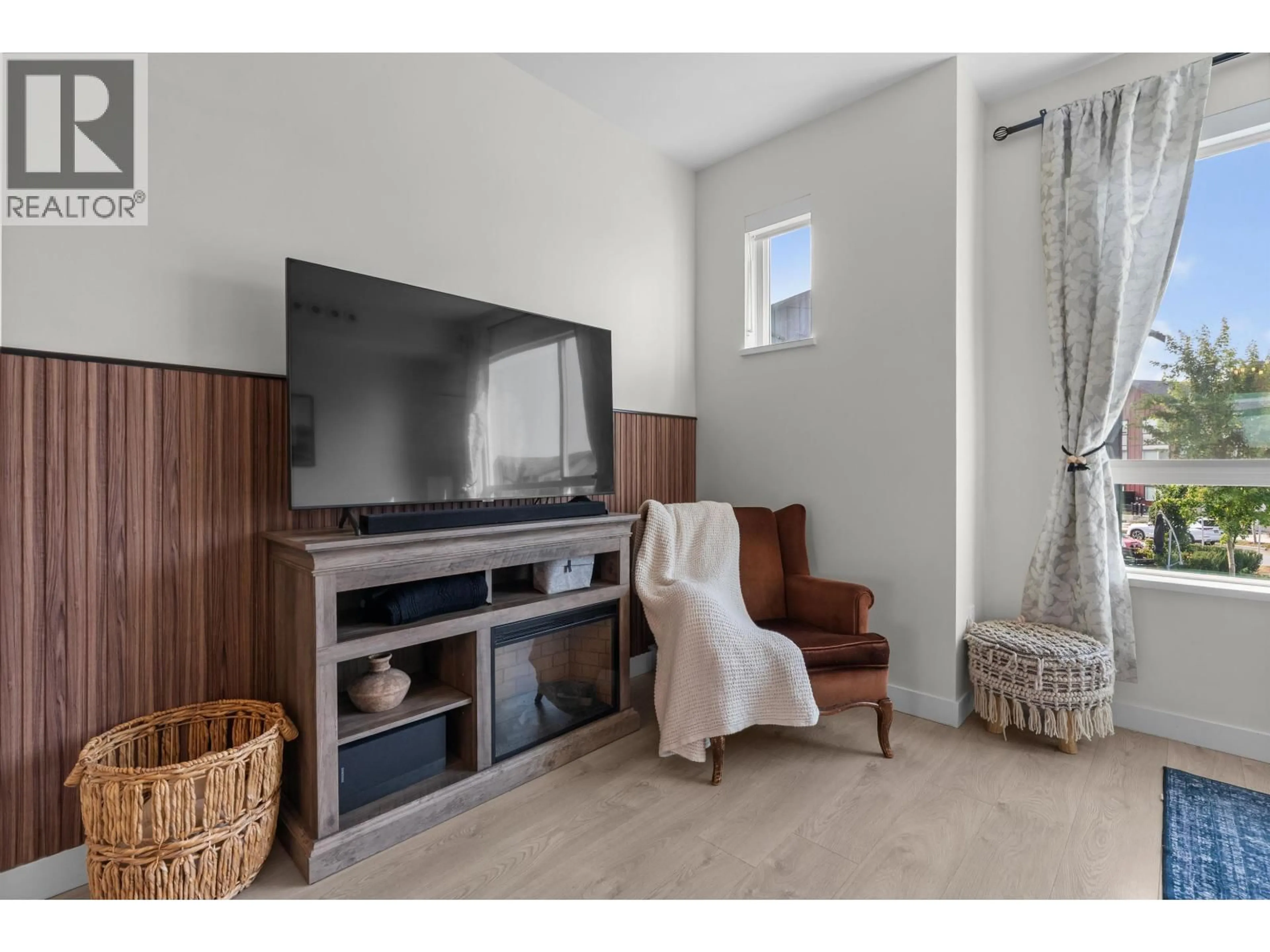 Home theater for 32 - 4375 CORMORANT WAY, Delta British Columbia V4M0G3