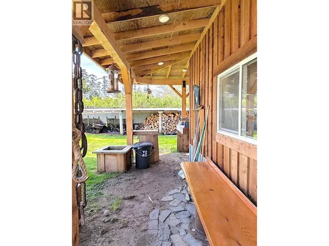 1934 WIDGEON BOULEVARD, Masset 4