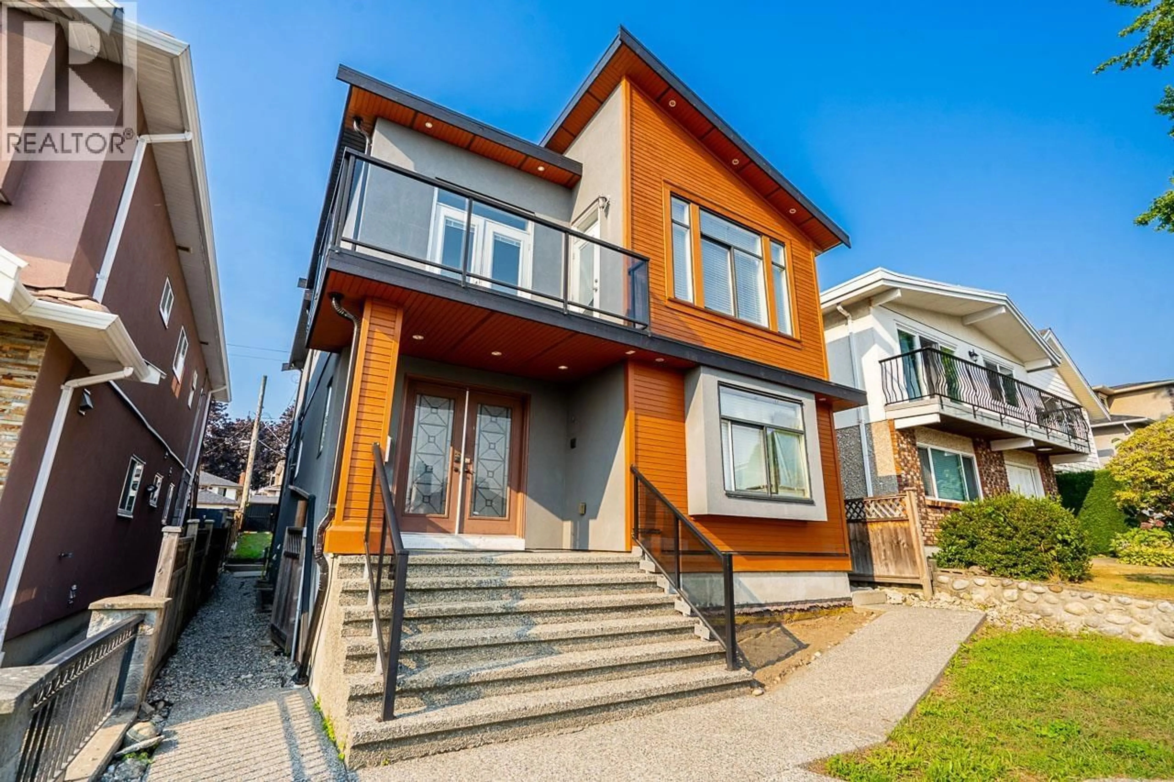 Unknown for 3945 PARKER STREET, Burnaby British Columbia V5C3B7