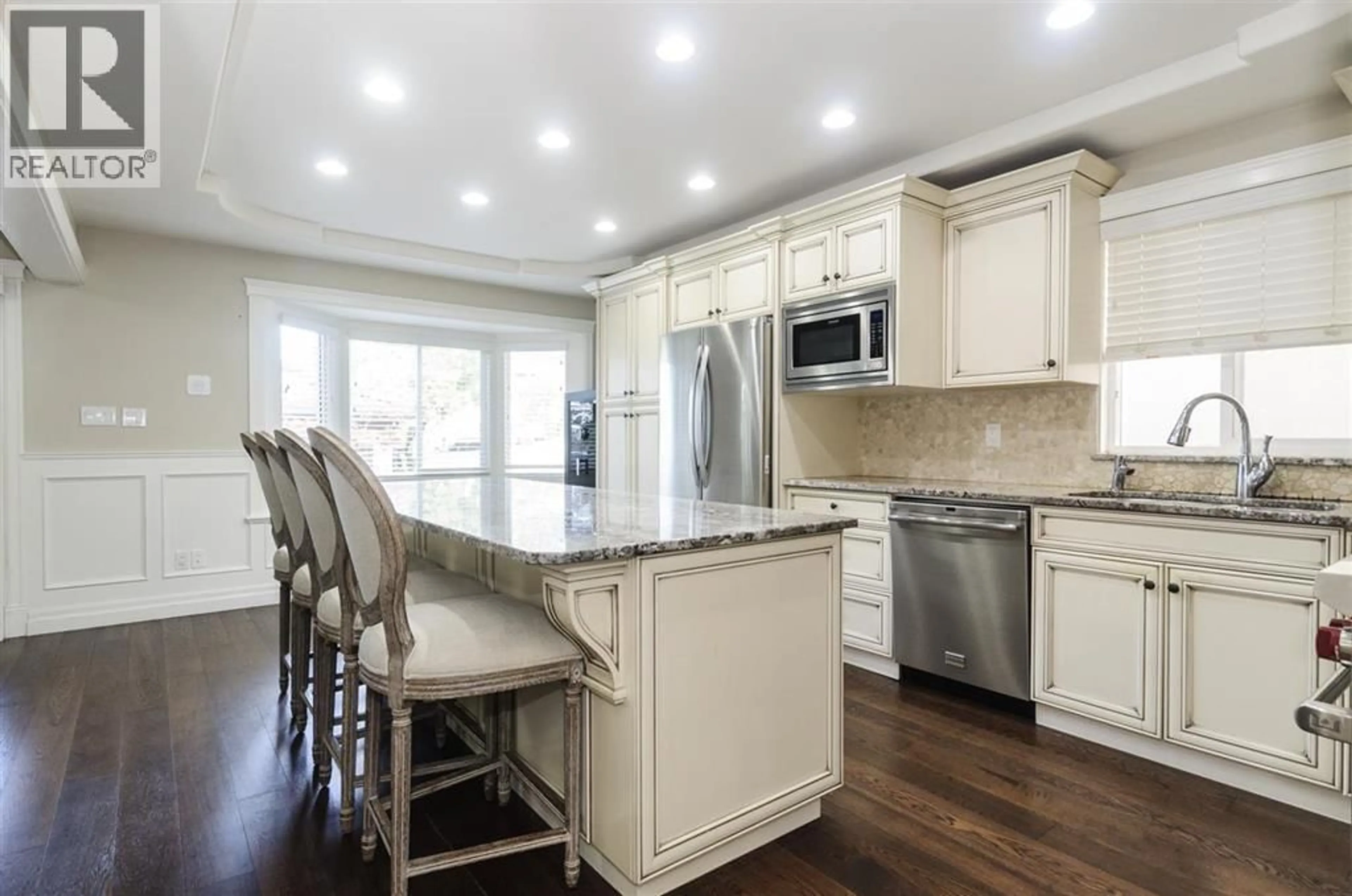 Open concept kitchen, unknown for 183 HOWARD AVENUE, Burnaby British Columbia V5B1J6