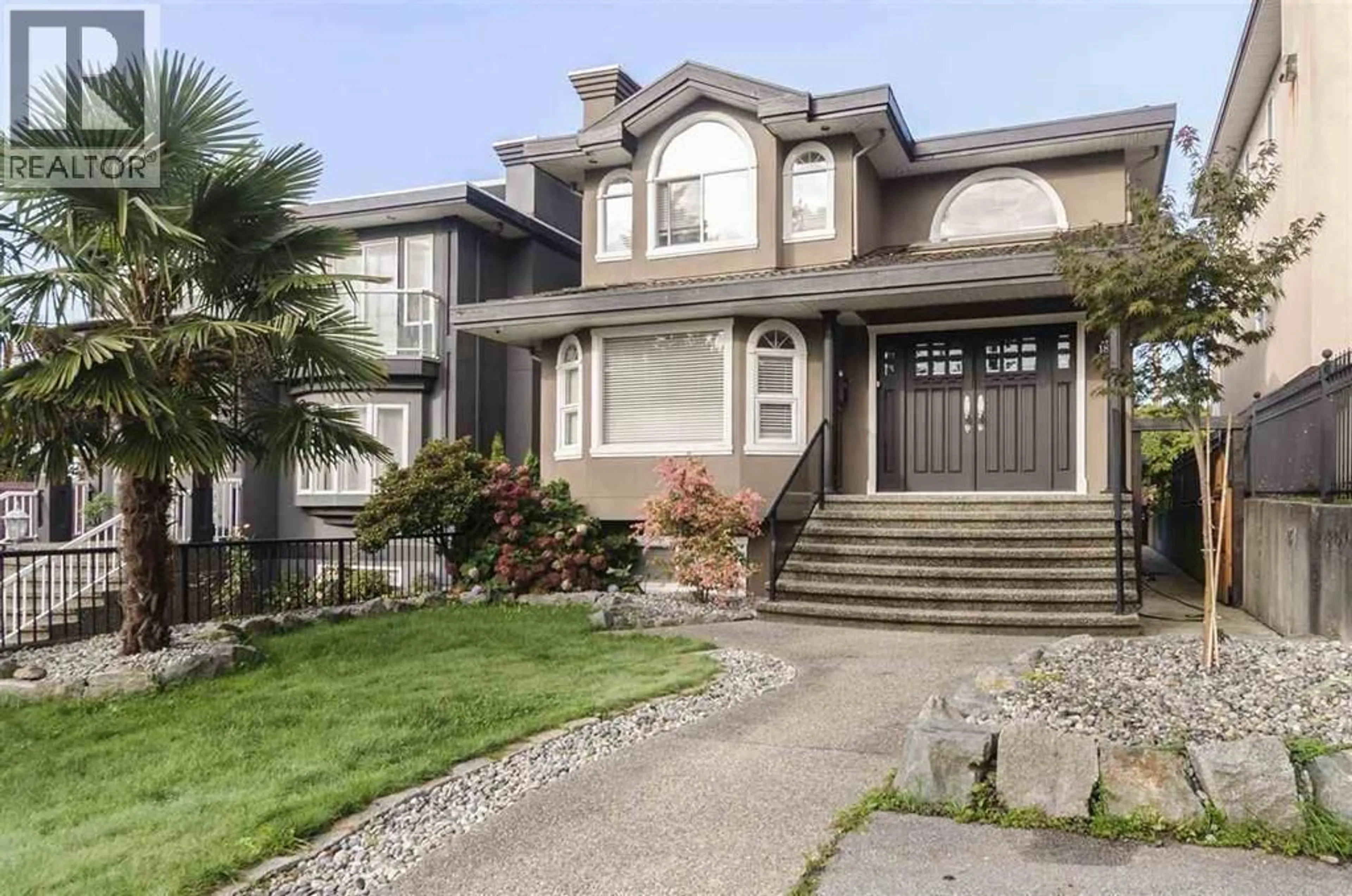 Home with vinyl exterior material, street for 183 HOWARD AVENUE, Burnaby British Columbia V5B1J6