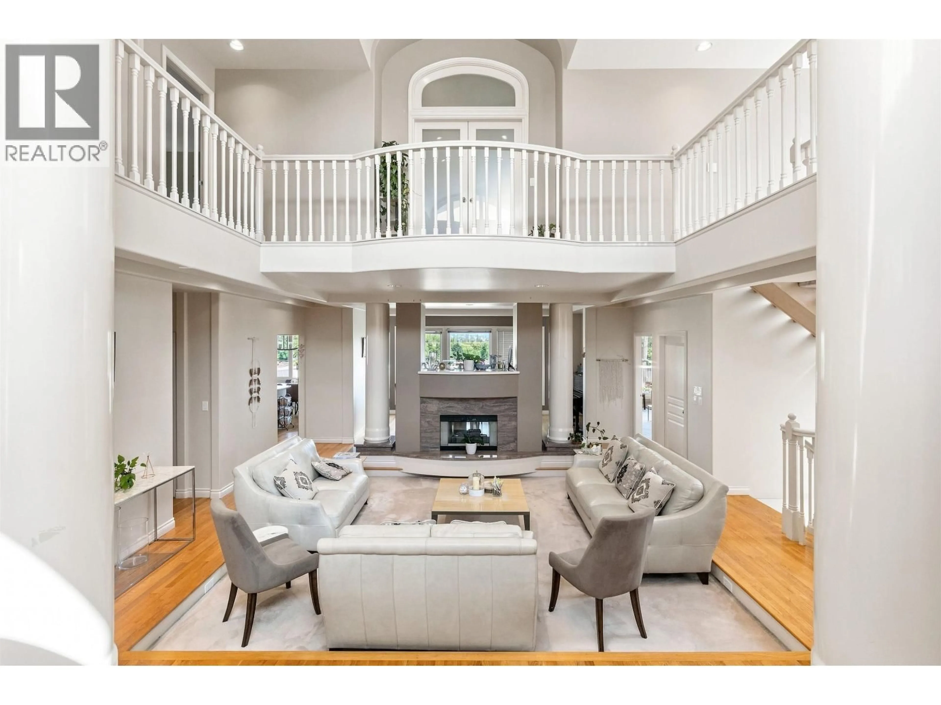 Living room with furniture, unknown for 4229 HAZELWOOD CRESCENT, Burnaby British Columbia V5G2P9