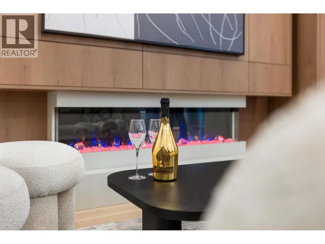 1 - 2435 NAPIER STREET, Vancouver 5