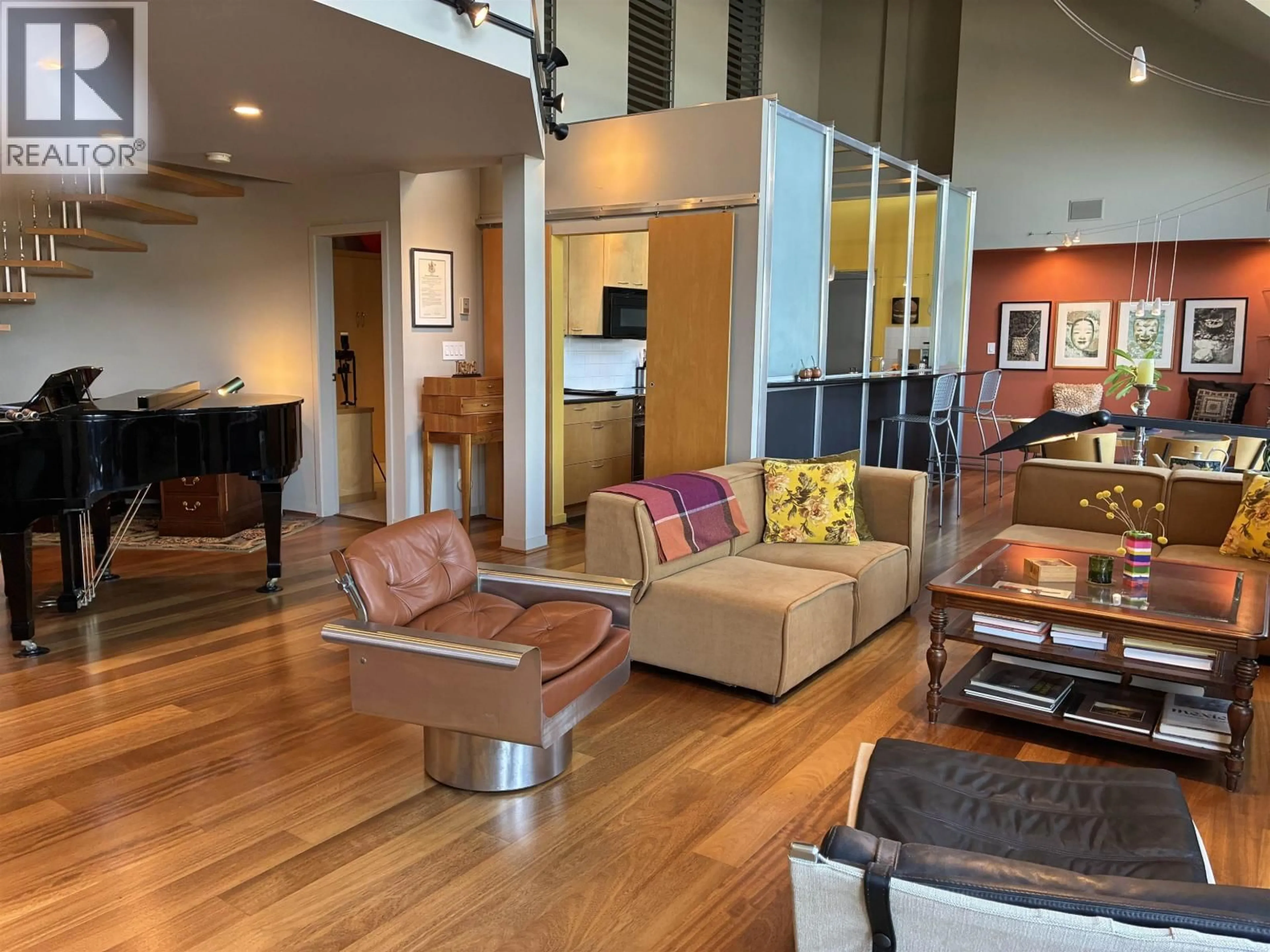 Lobby for 601 - 2525 QUEBEC STREET, Vancouver British Columbia V5T4R5