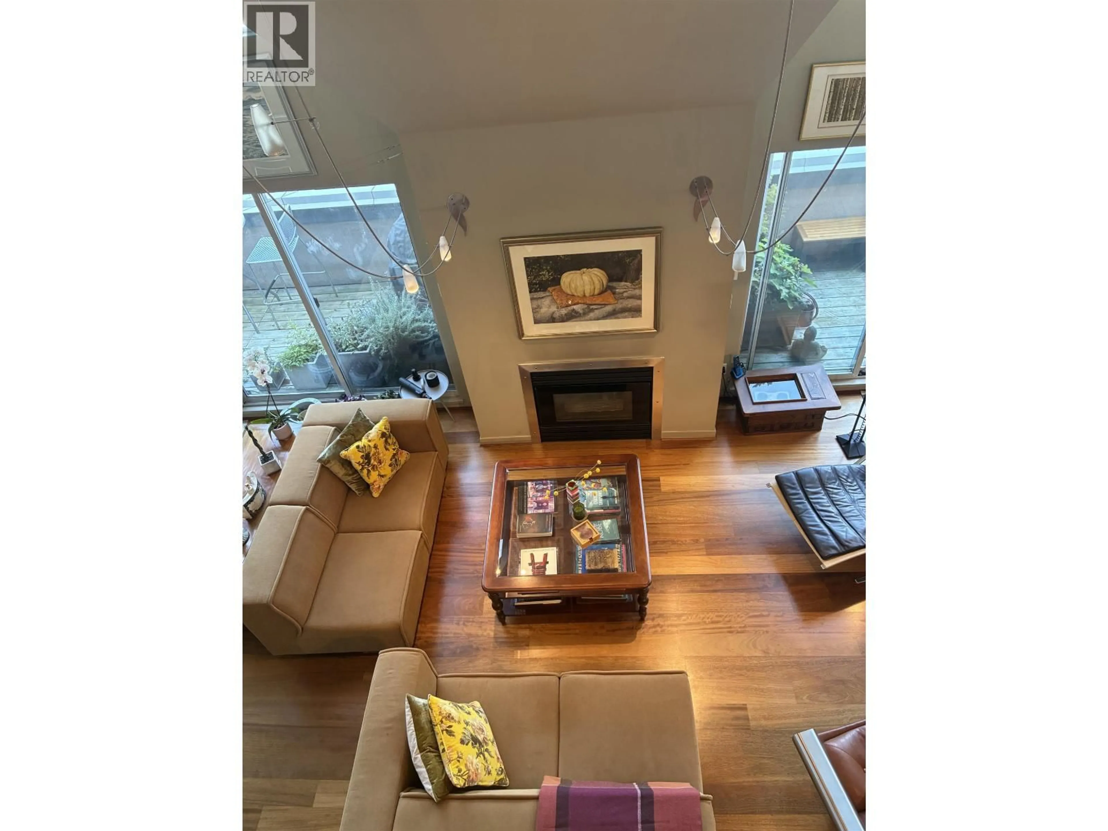 Living room with furniture, unknown for 601 - 2525 QUEBEC STREET, Vancouver British Columbia V5T4R5