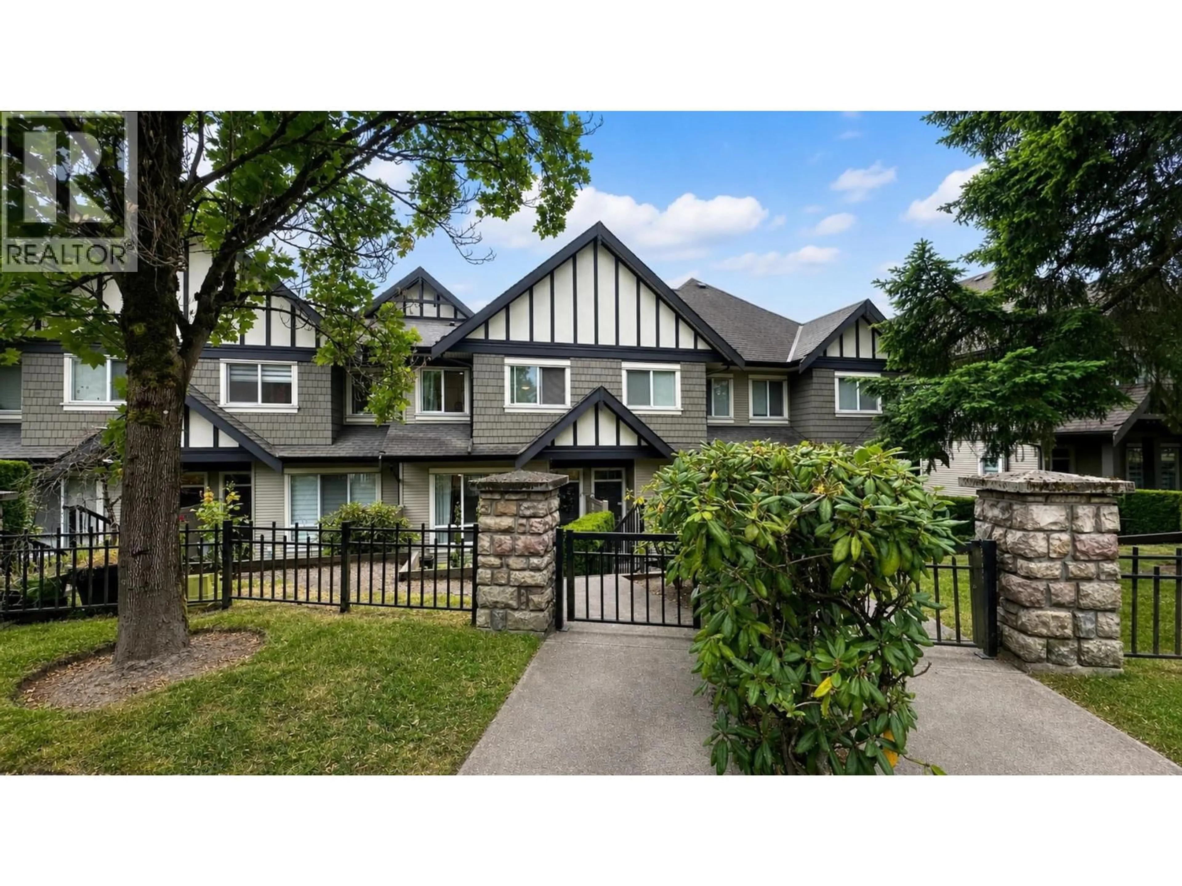 A pic from outside/outdoor area/front of a property/back of a property/a pic from drone, street for 16 - 9088 HALSTON COURT, Burnaby British Columbia V3N0A7