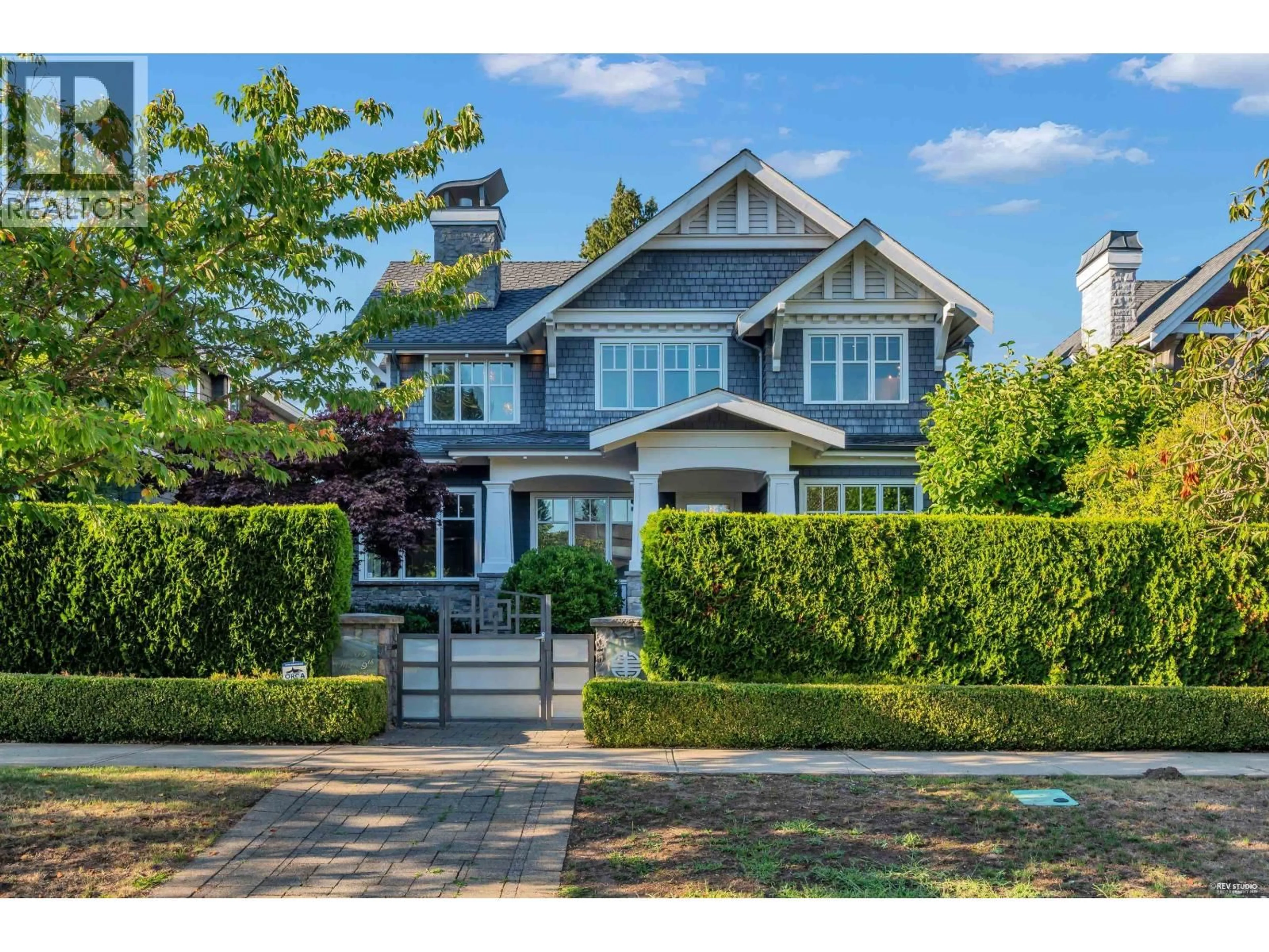 Home with vinyl exterior material, street for 4055 39TH AVENUE, Vancouver British Columbia V6N3B1