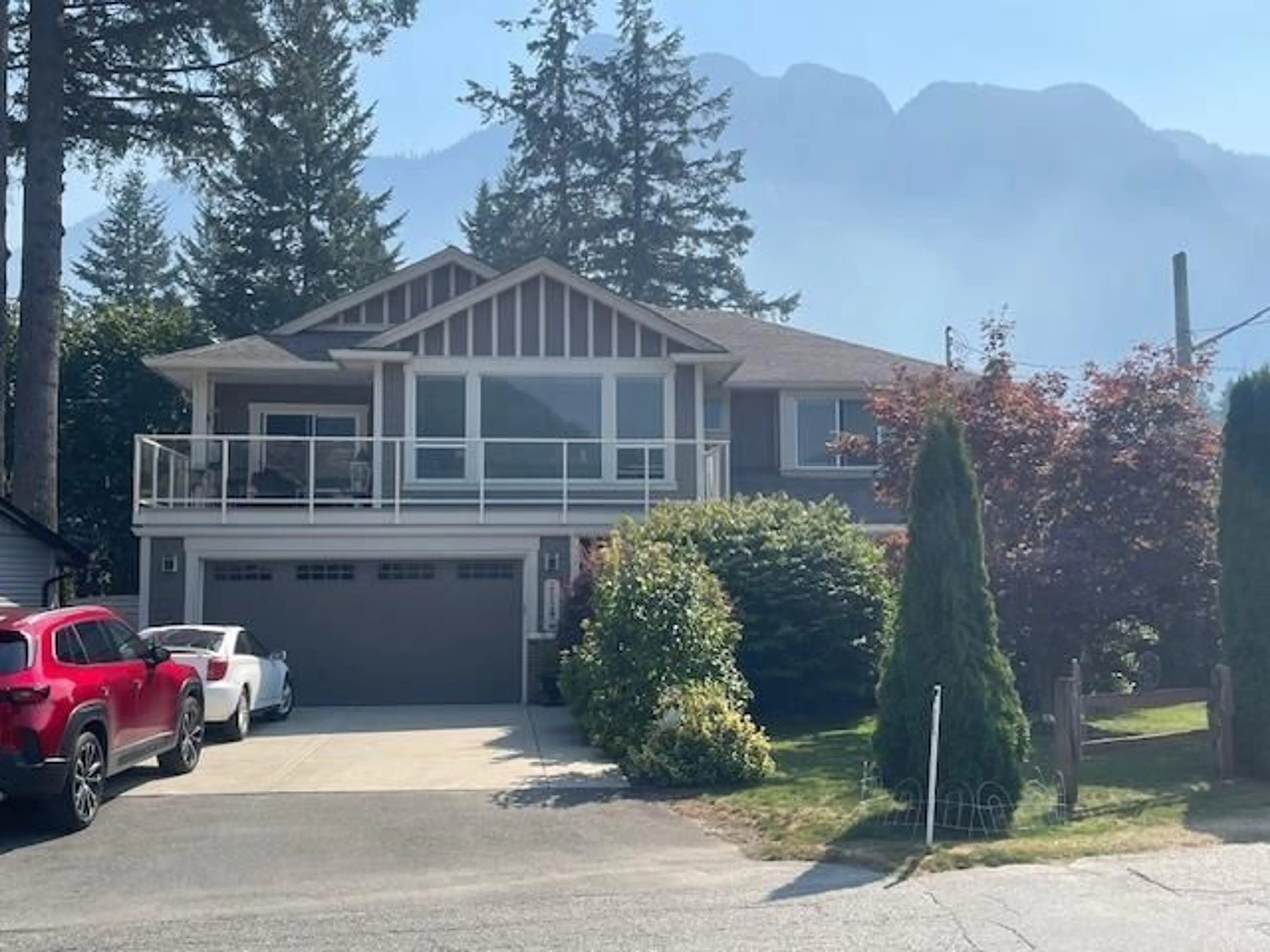 Home with vinyl exterior material, mountain view for 21296 LAKEVIEW CRESCENT, Hope British Columbia V0X1L1