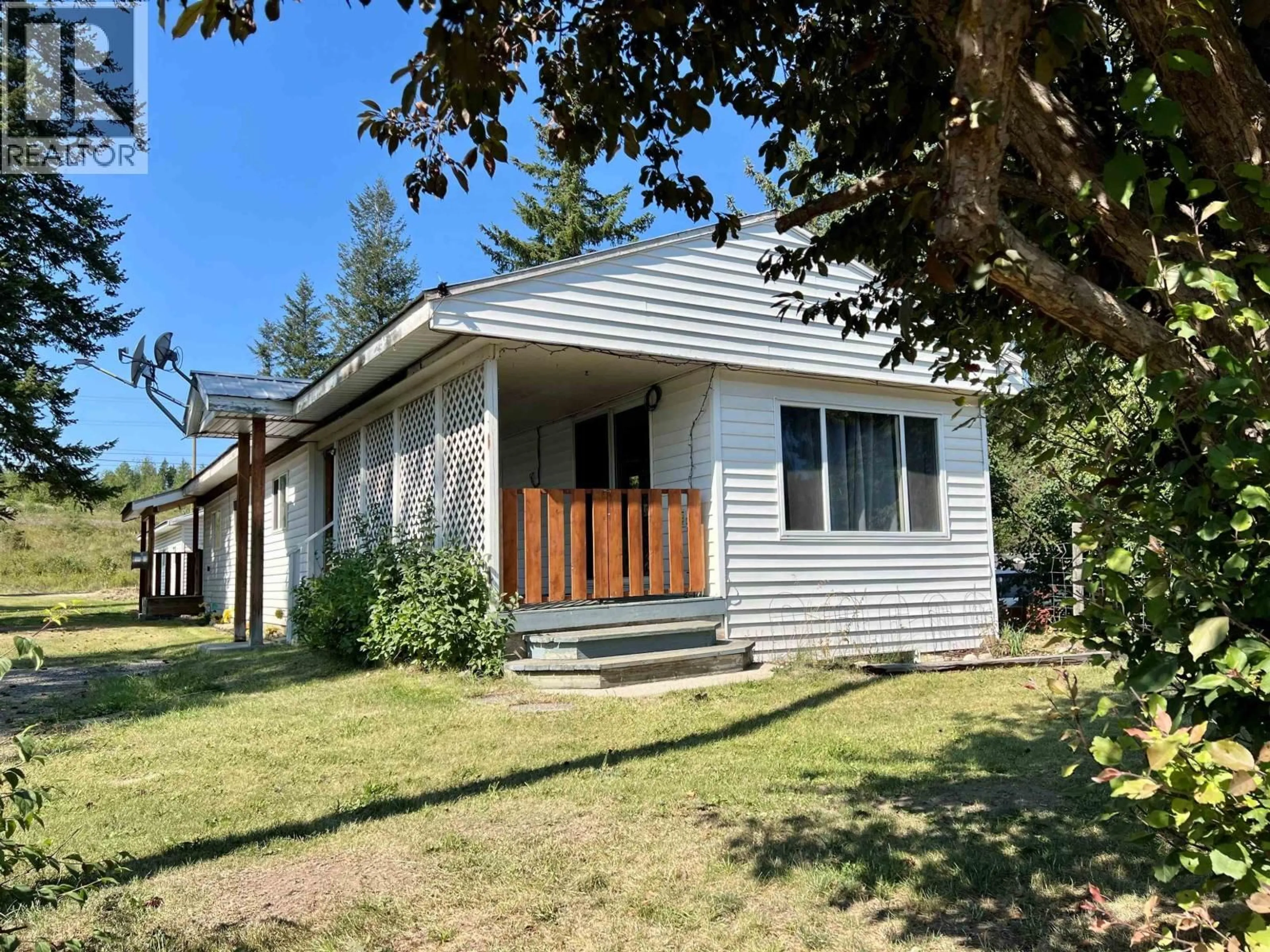 Home with vinyl exterior material, street for 5396 PARK DRIVE, 100 Mile House British Columbia V0K2E1