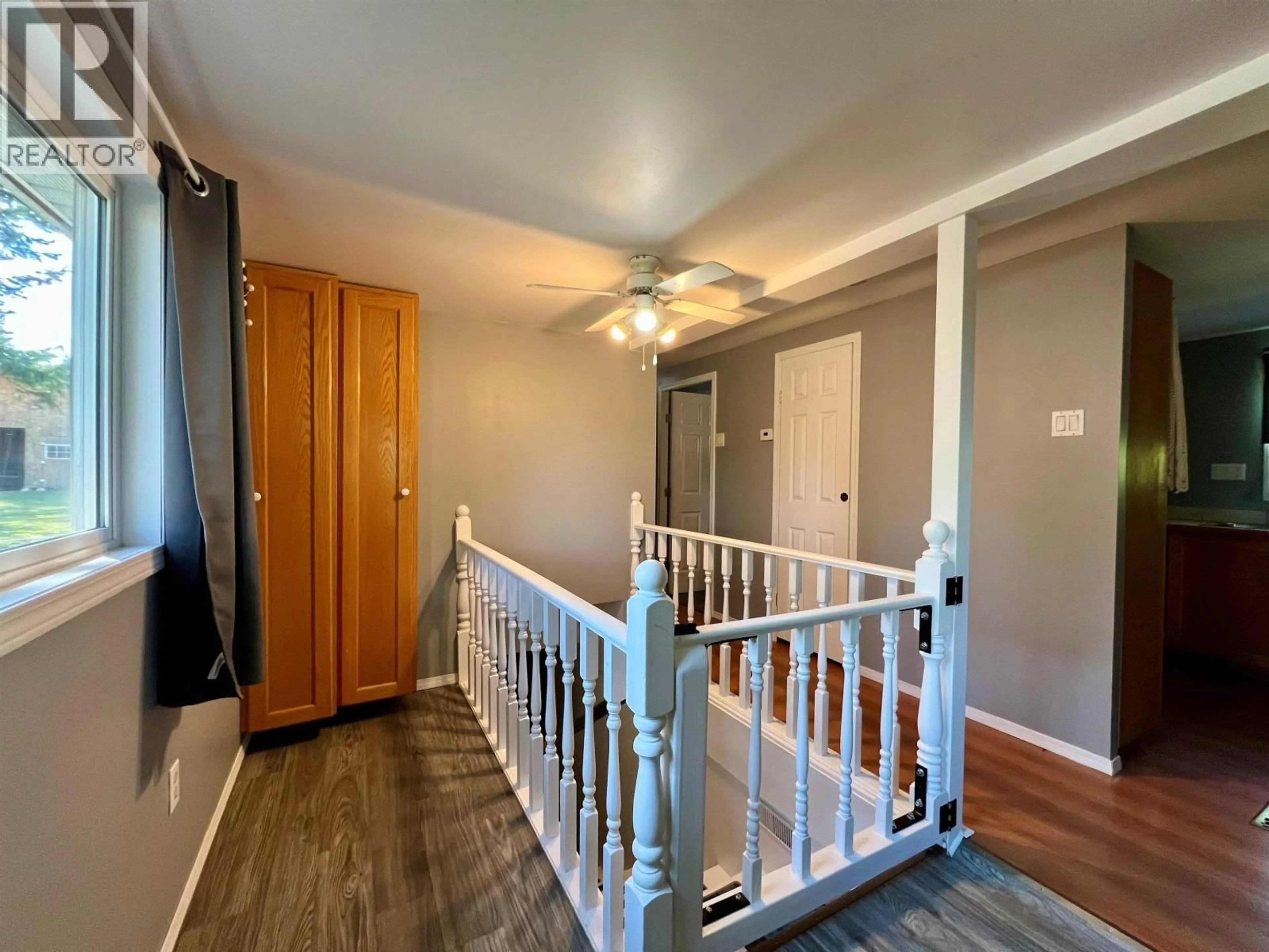 Indoor entryway for 5396 PARK DRIVE, 100 Mile House British Columbia V0K2E1