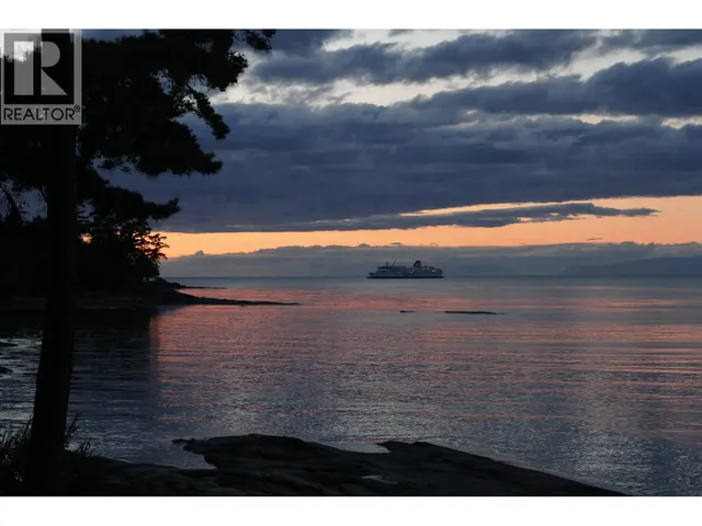581 BAYVIEW DRIVE, Mayne Island 5