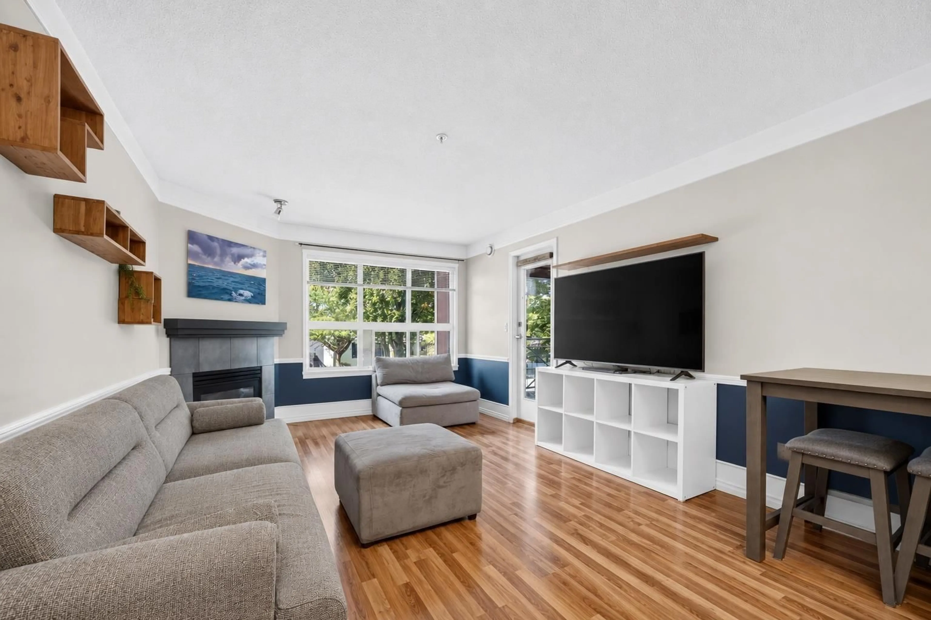 Living room with furniture, unknown for 232 - 8068 120A STREET, Surrey British Columbia V3W3P3