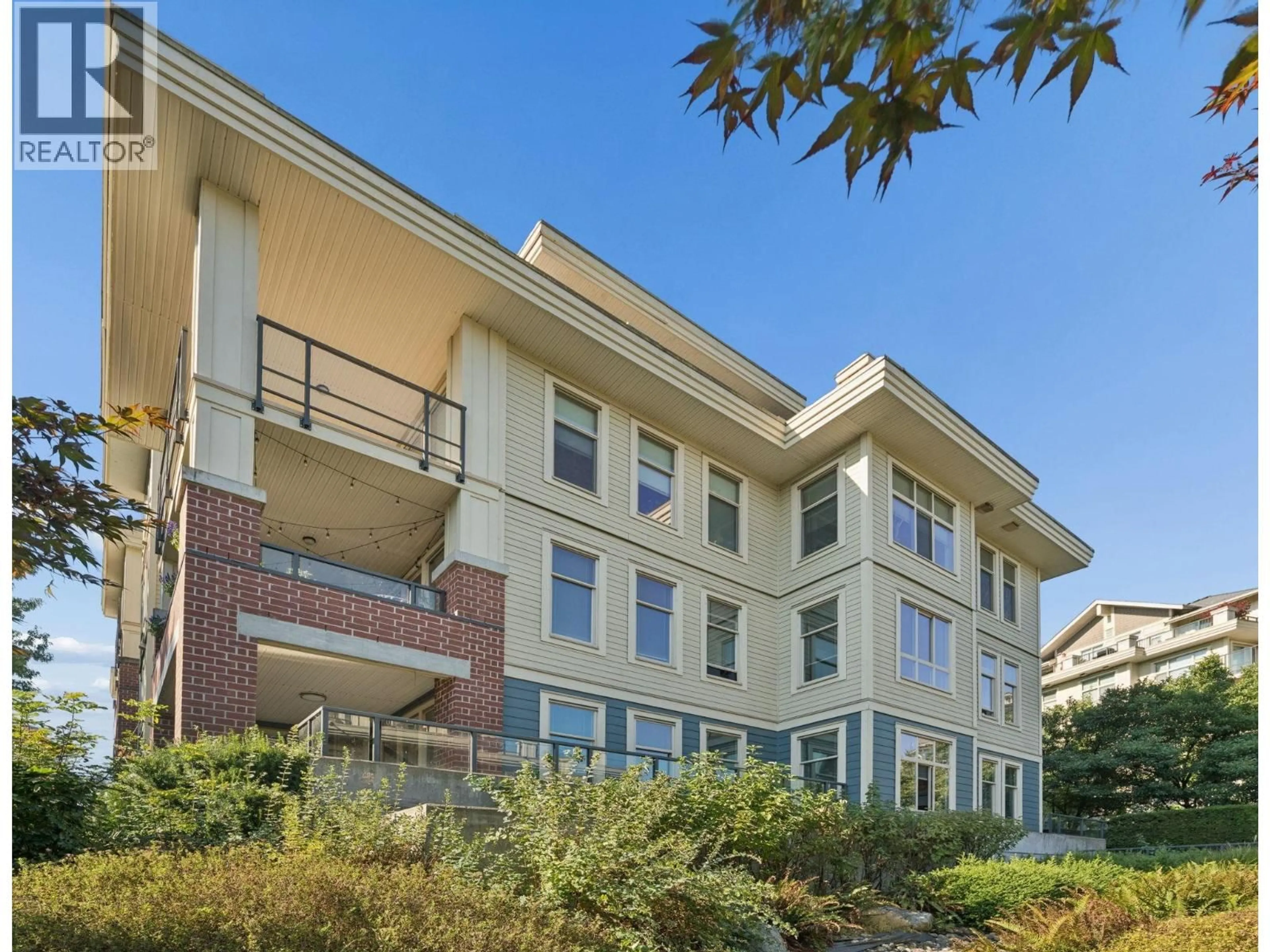 Home with brick exterior material, building for 307 - 245 ROSS DRIVE, New Westminster British Columbia V3L0C6