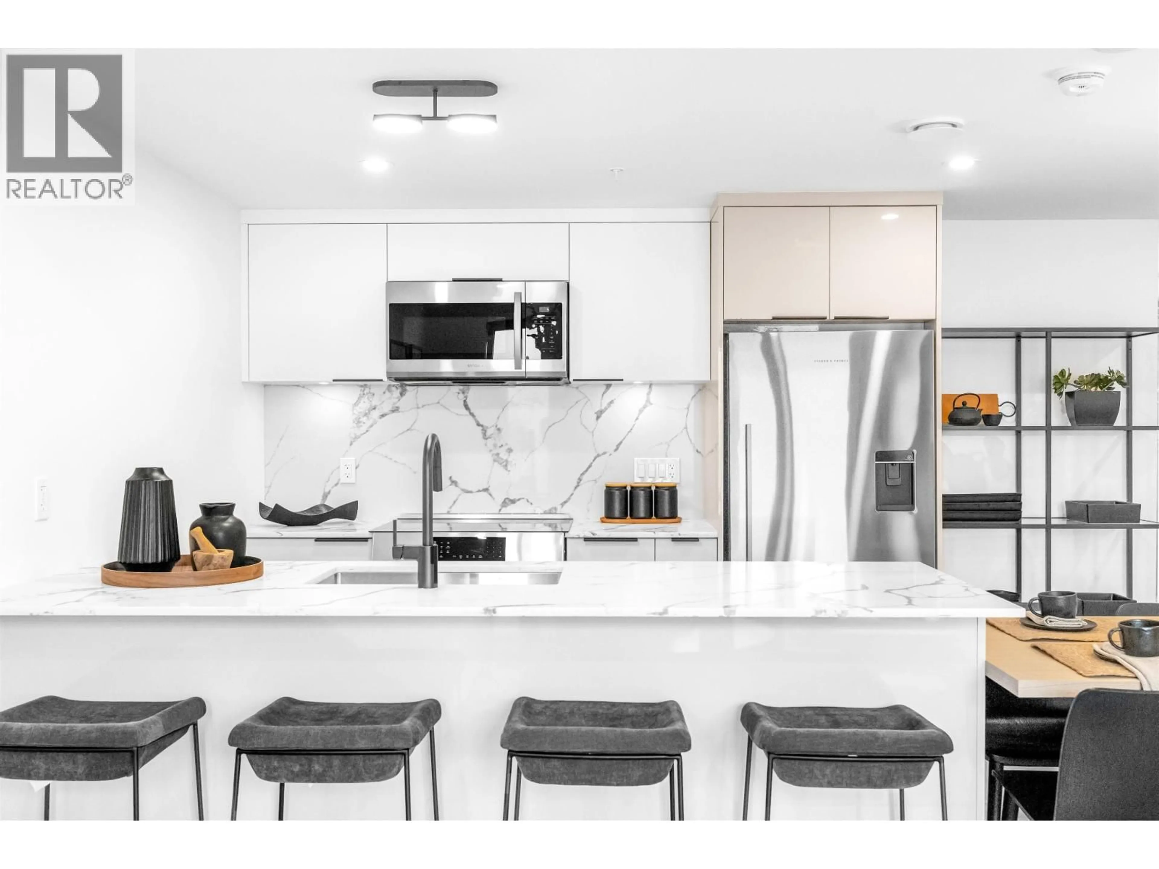 Open concept kitchen, ceramic/tile floor for 111 - 2085 1ST AVENUE, Vancouver British Columbia V5N1B6