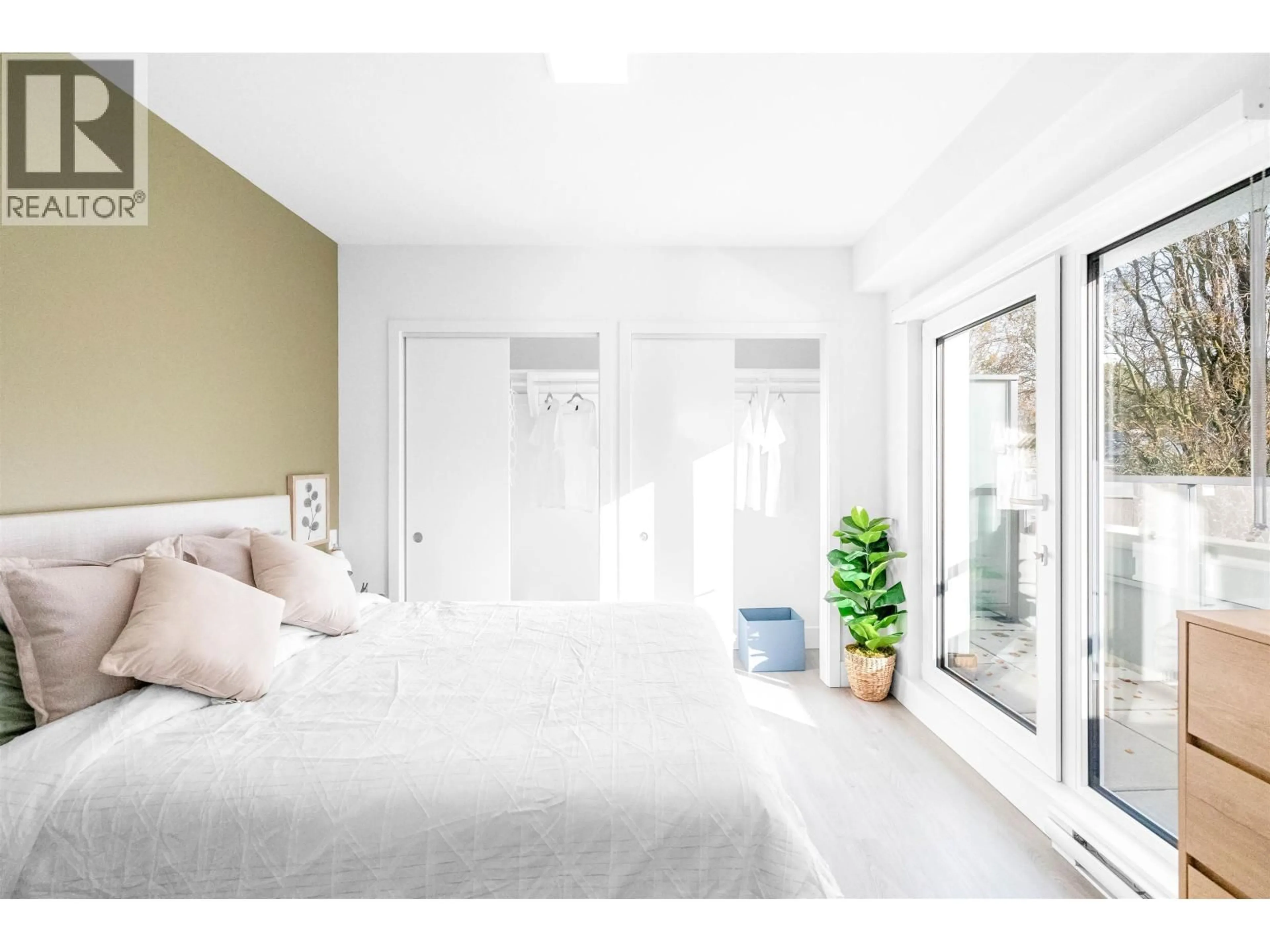 Bedroom with bed, unknown for 111 - 2085 1ST AVENUE, Vancouver British Columbia V5N1B6