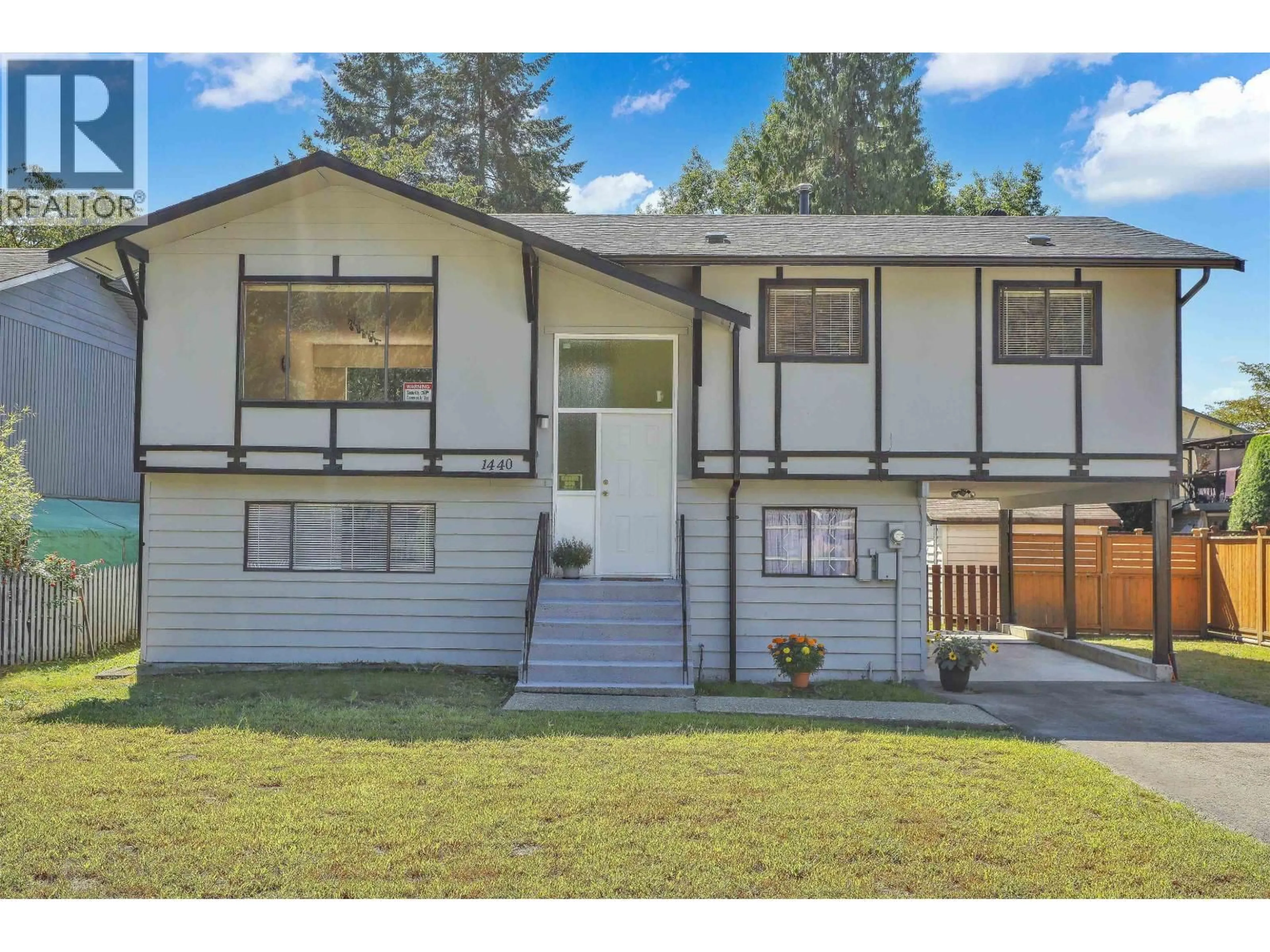 Home with vinyl exterior material, street for 1440 KAMLOOPS PLACE, Port Coquitlam British Columbia V3B5E3