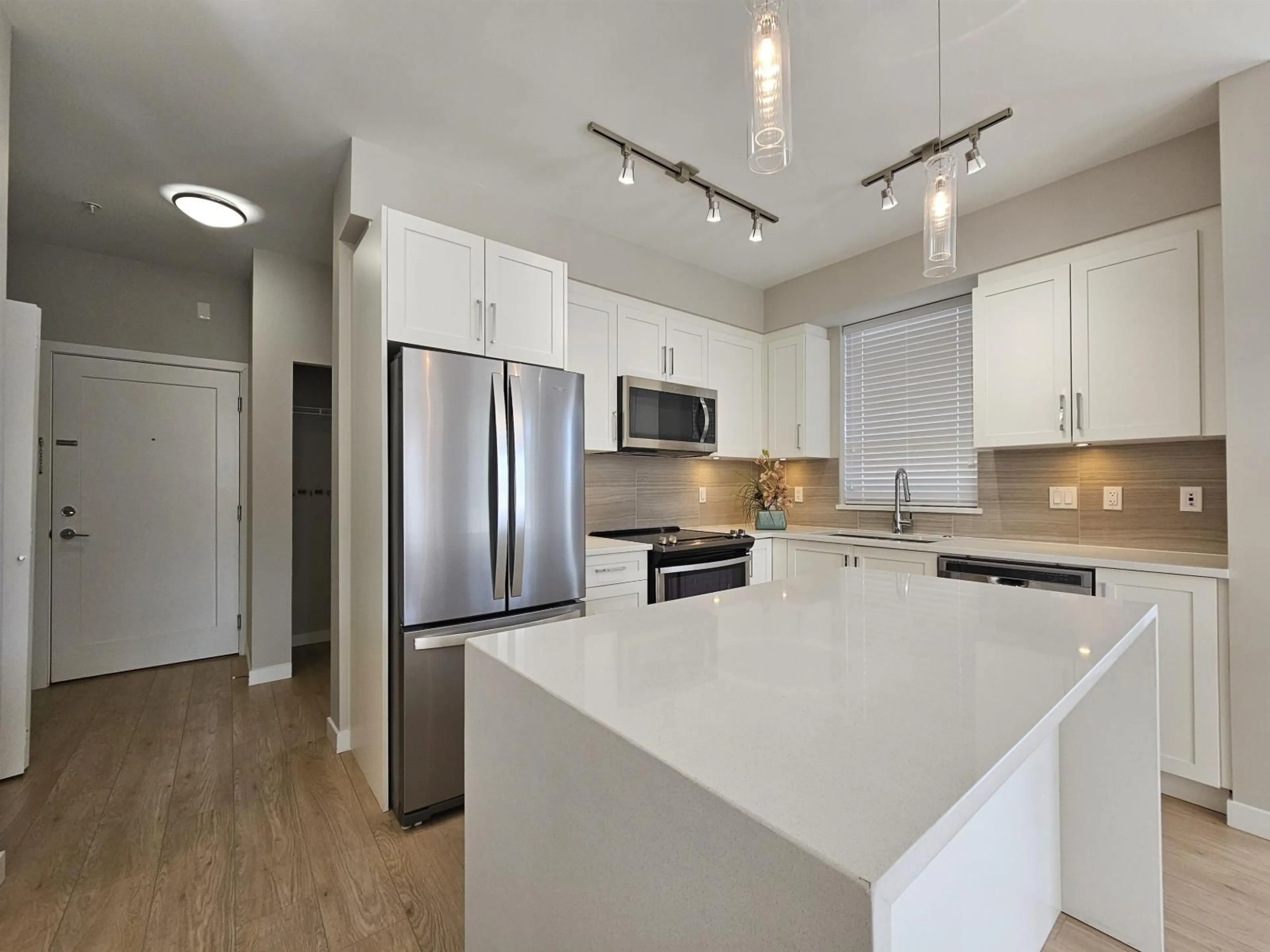 Open concept kitchen, unknown for E208 - 20211 66 AVENUE, Langley British Columbia V2Y0L4