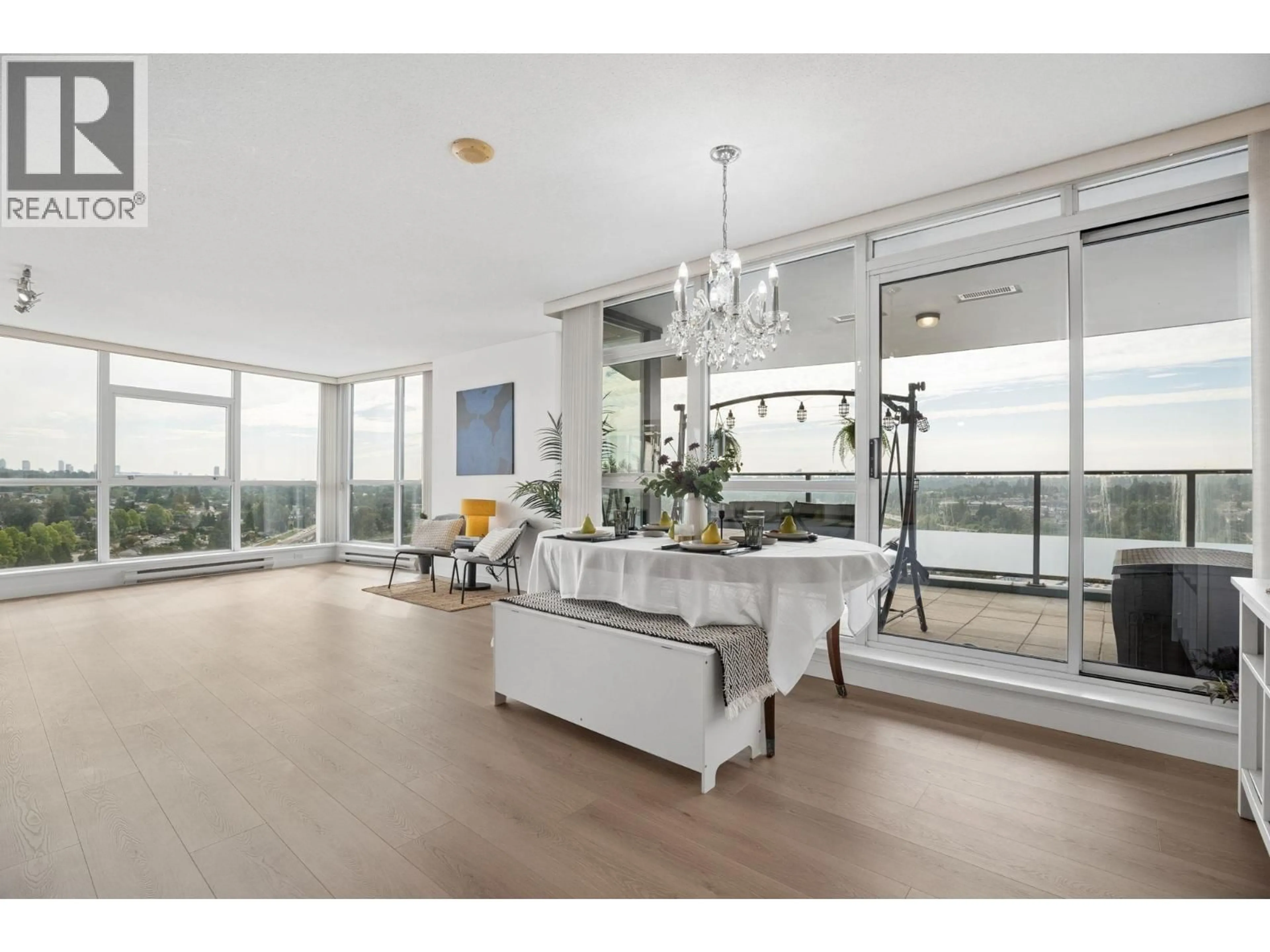 Unknown for 2602 - 2225 HOLDOM AVENUE, Burnaby British Columbia V5B0A1