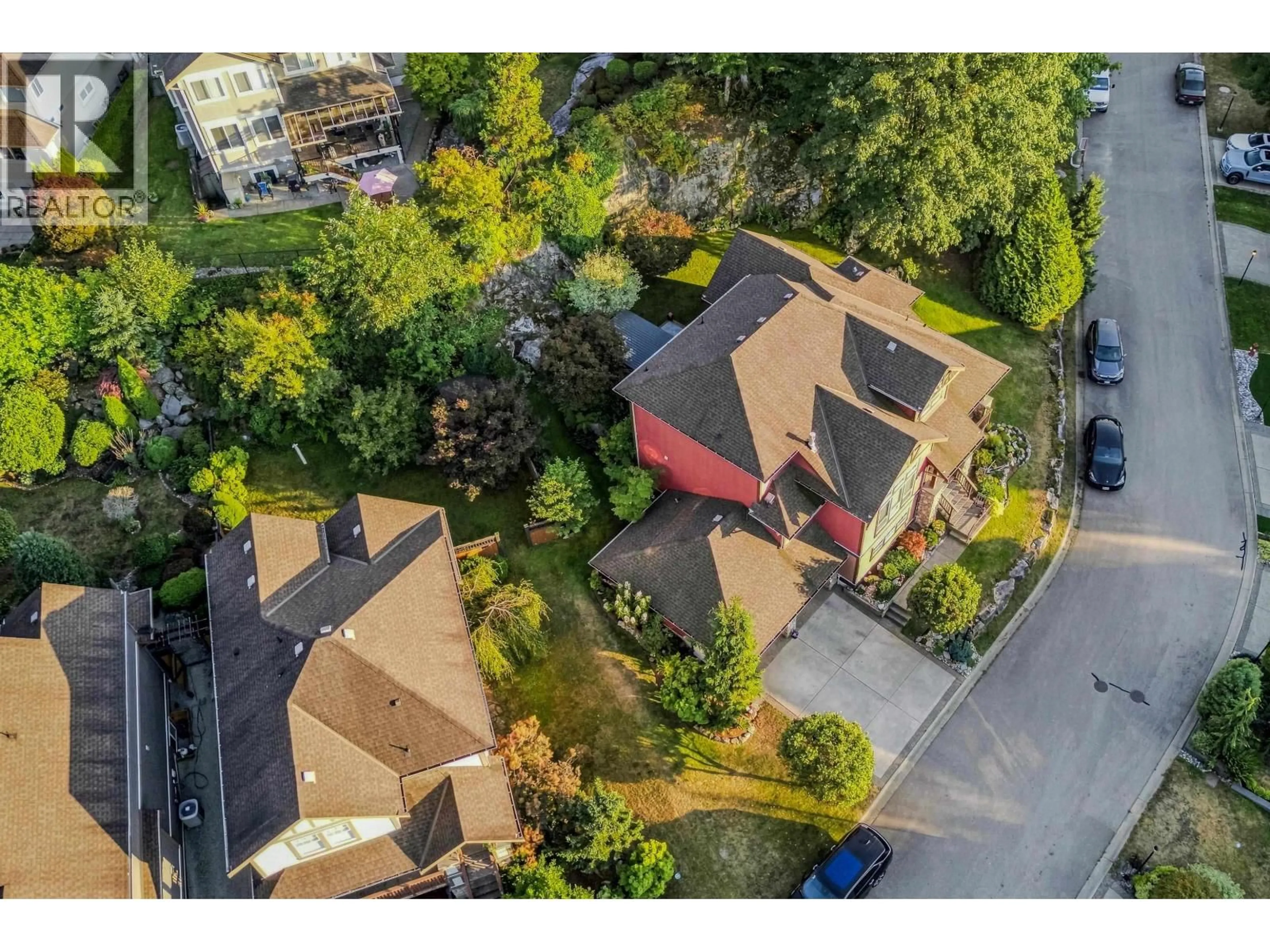 A pic from outside/outdoor area/front of a property/back of a property/a pic from drone, street for 15 - 13887 DOCKSTEADER LOOP, Maple Ridge British Columbia V4R0A2