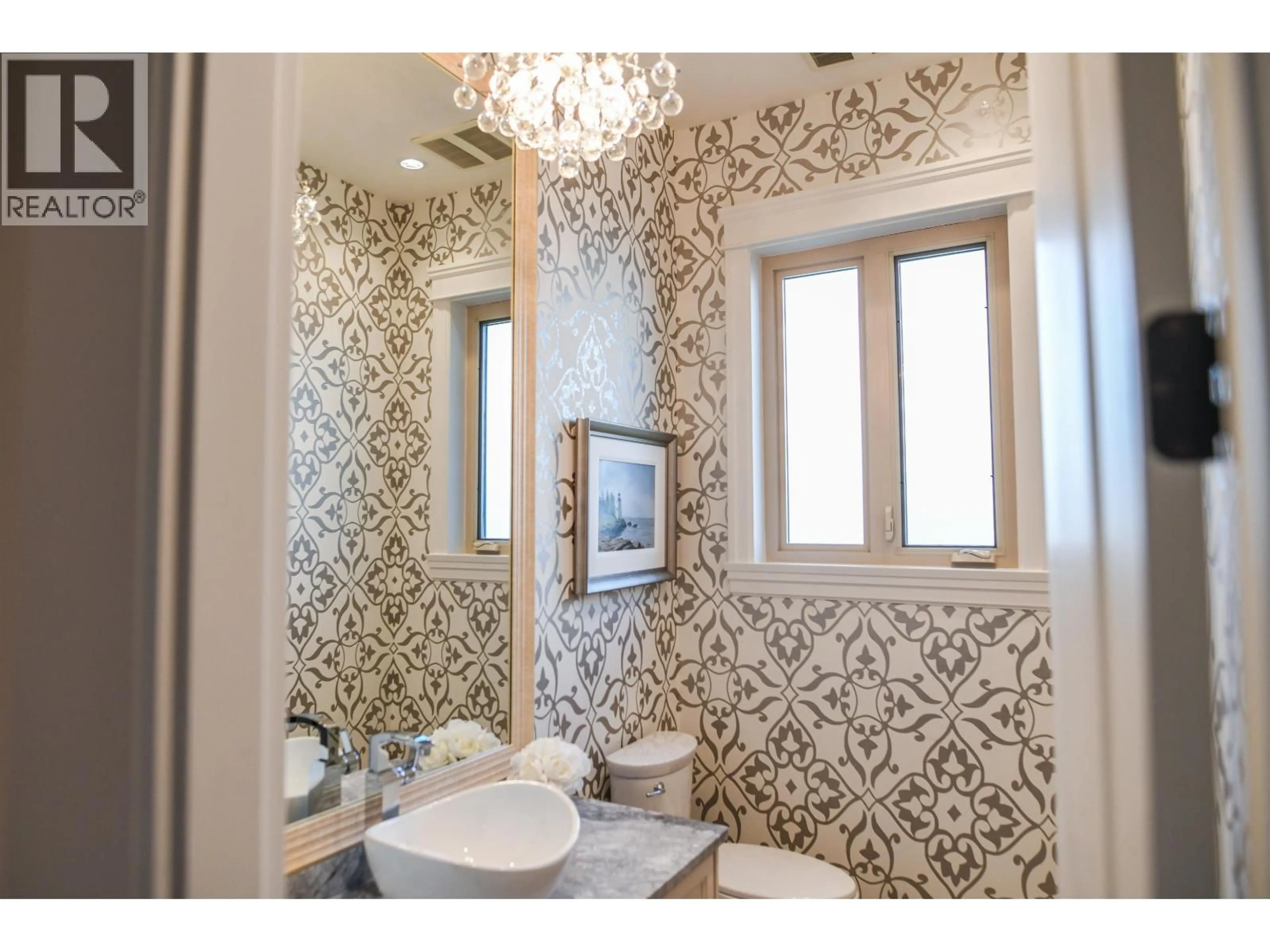 Contemporary bathroom, ceramic/tile floor for 3085 49 AVENUE, Vancouver British Columbia V6N0B5