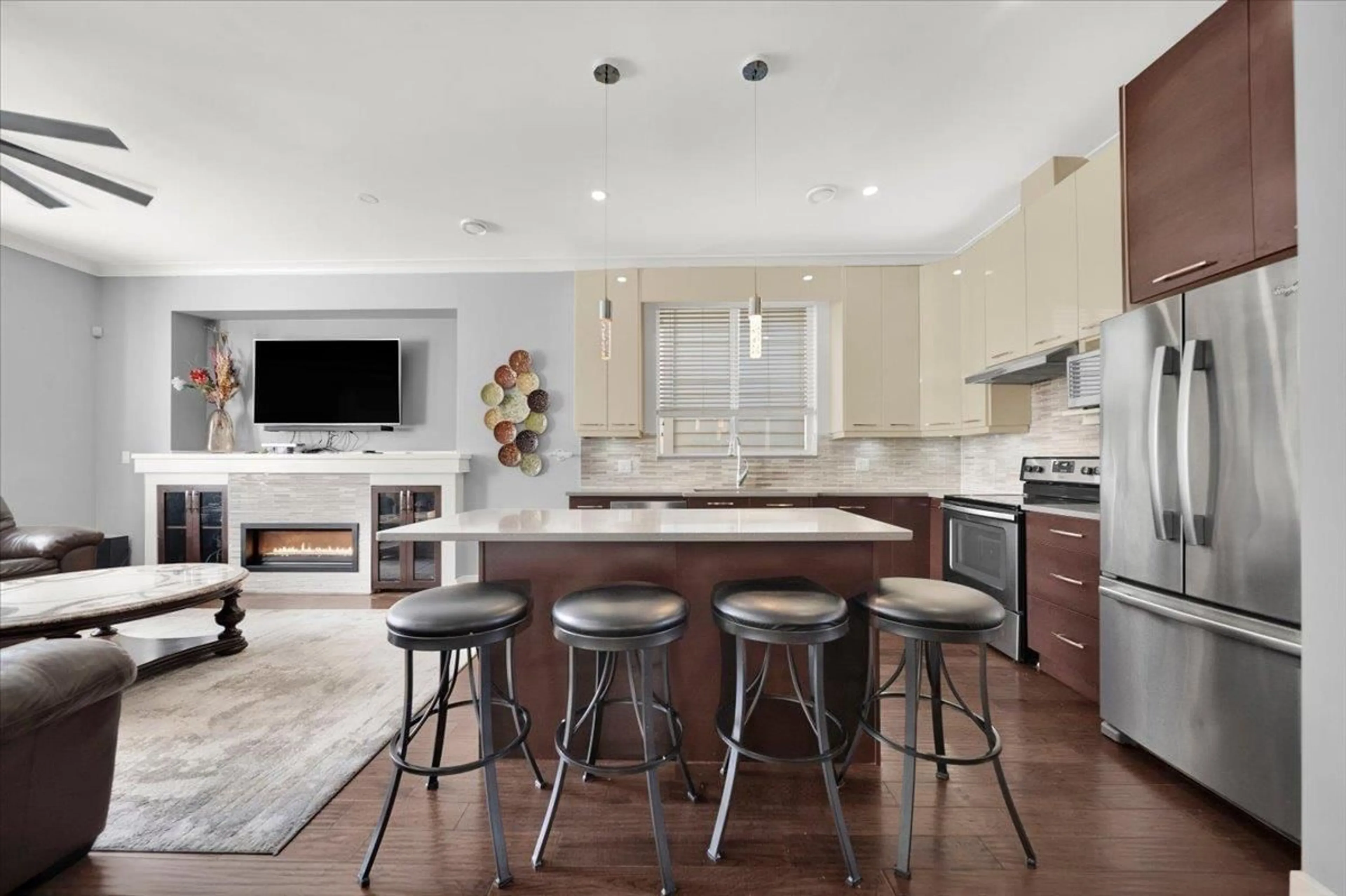 Open concept kitchen, unknown for 2886 160 STREET, Surrey British Columbia V3Z3W1