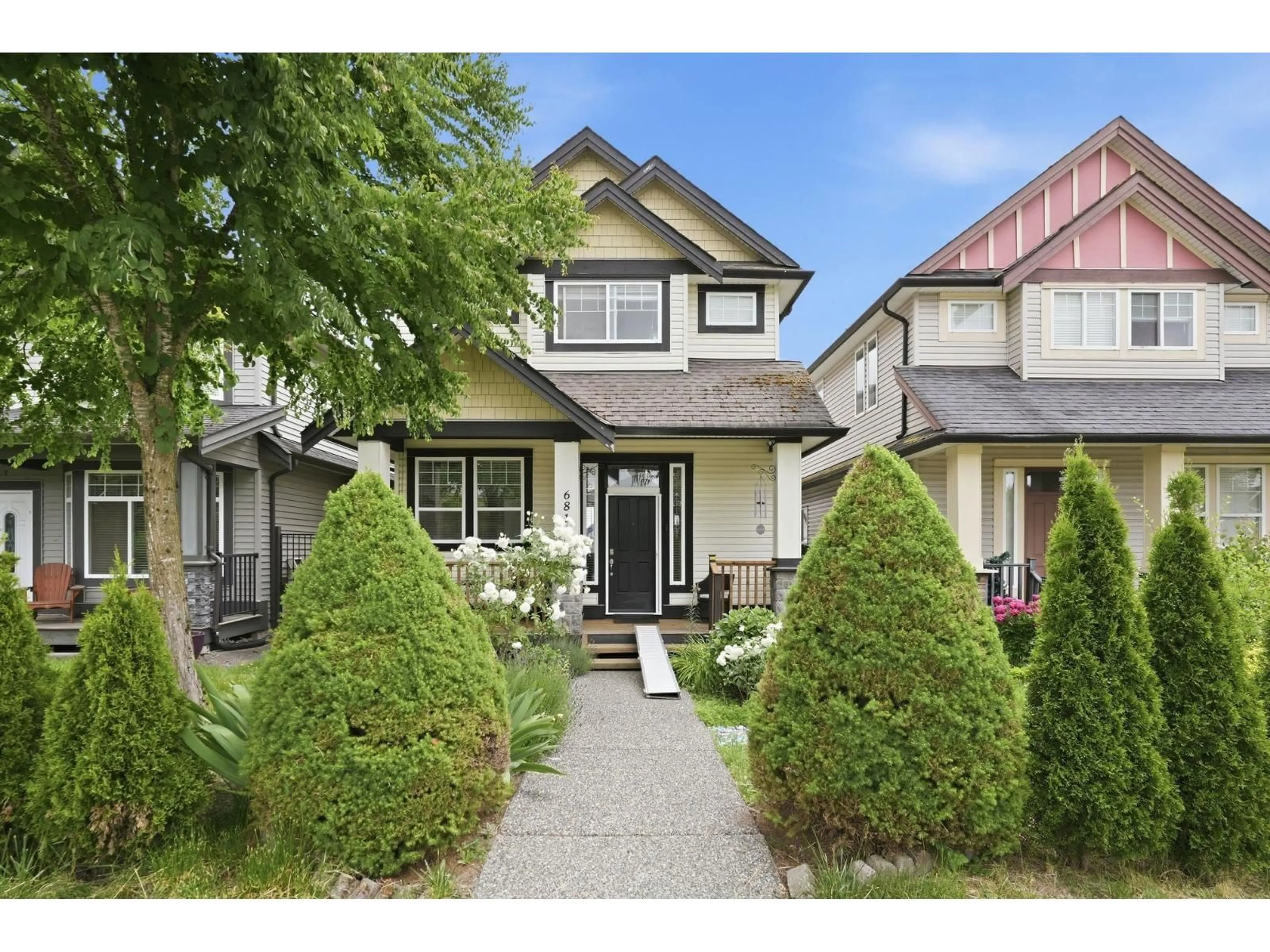 Unknown for 6814 192 STREET, Surrey British Columbia V4N0B5