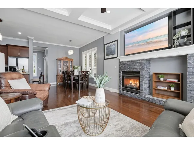 6814 192 STREET, Surrey 4