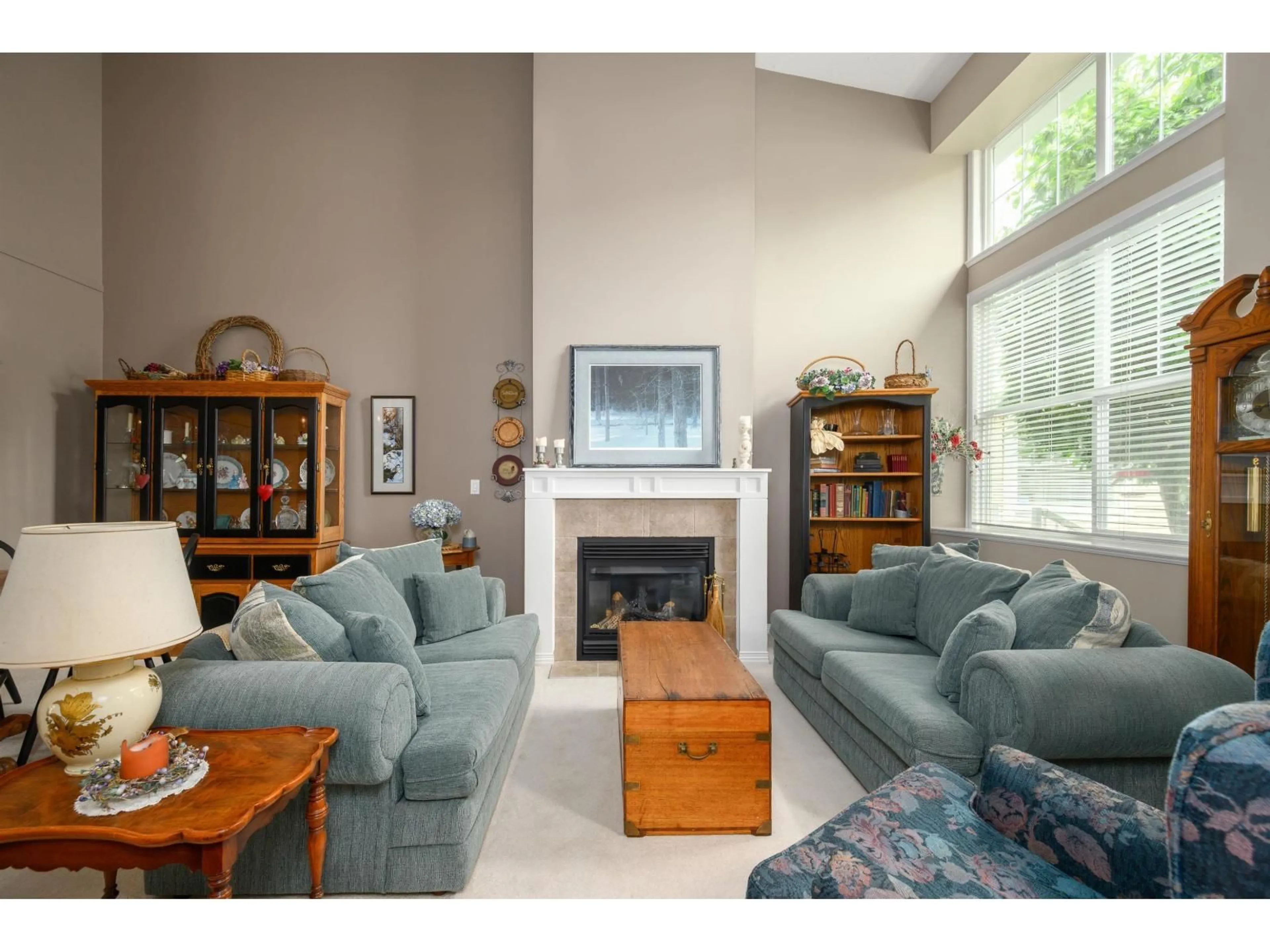 Living room with furniture, unknown for 49 - 16995 64 AVENUE, Surrey British Columbia V3S0V9