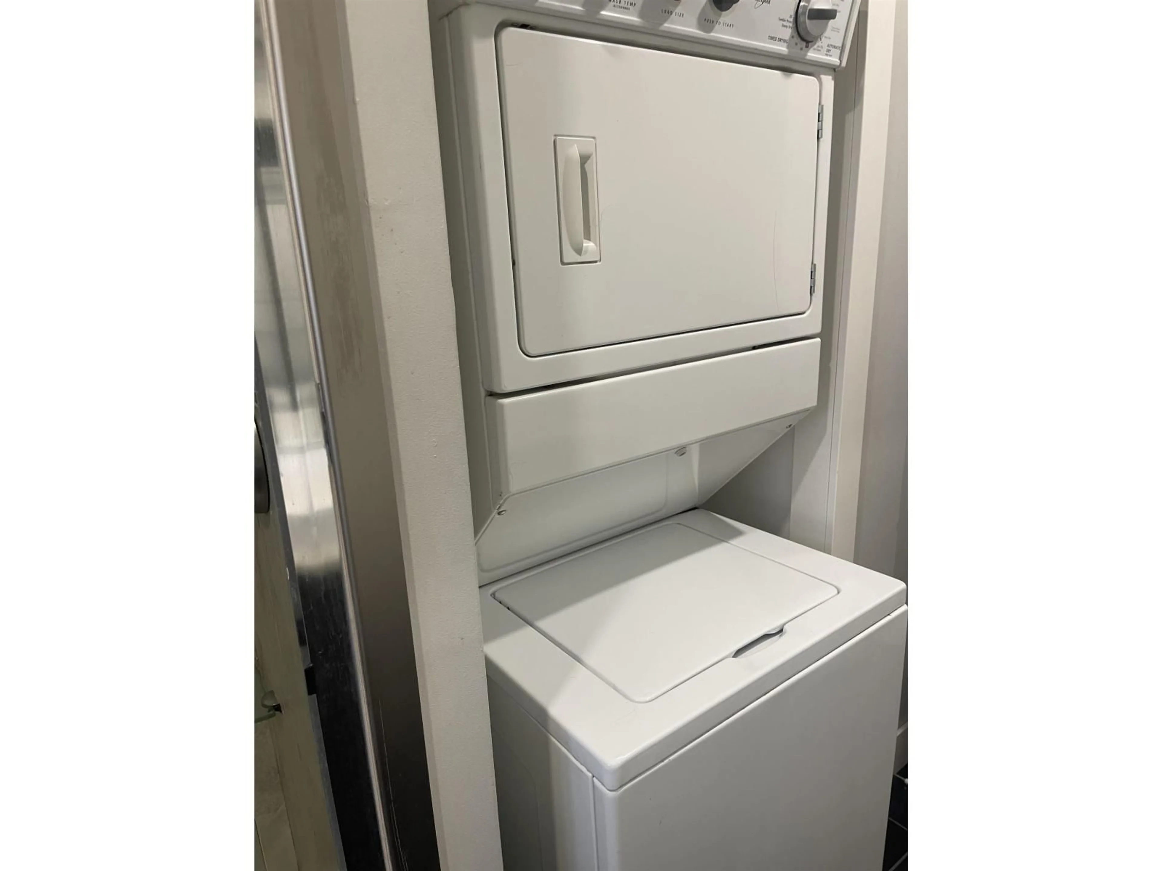 Laundry room for 1960 CATALINA CRESCENT, Abbotsford British Columbia V2T3W1